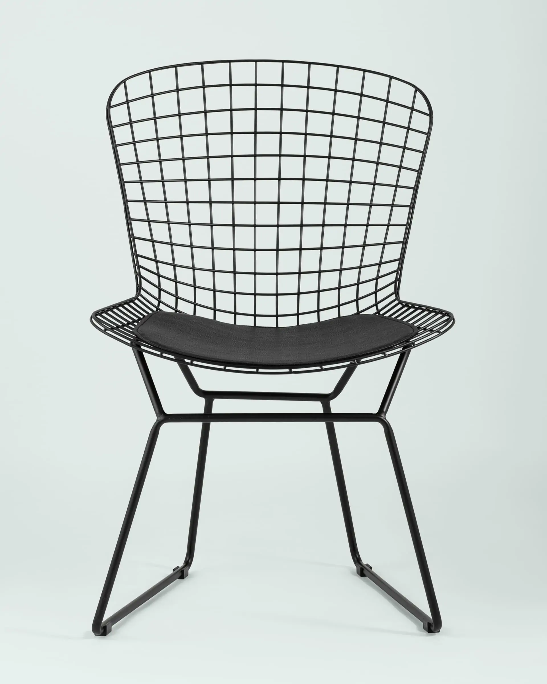 Стул обеденный Bertoia черный с черной подушкой