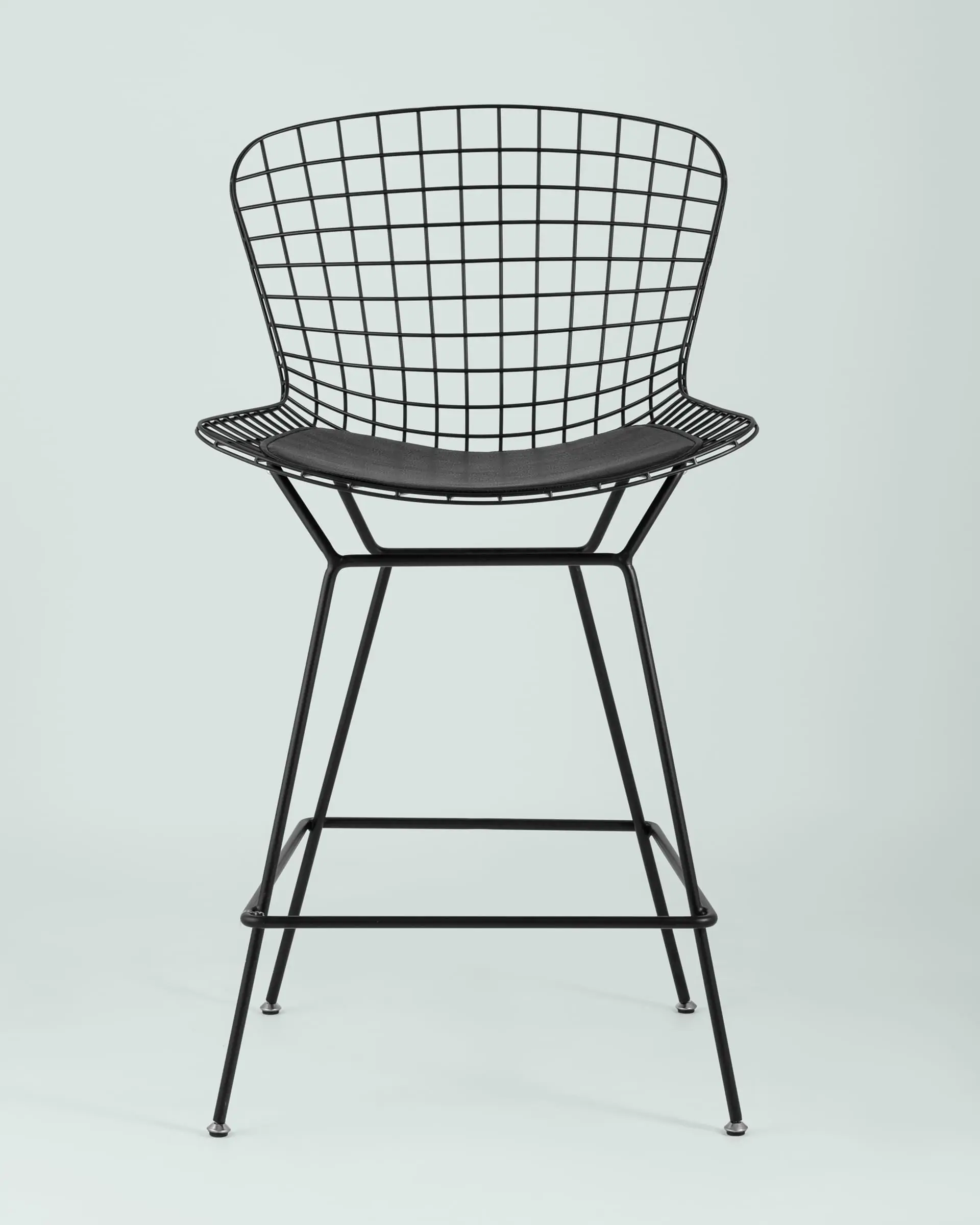 Стул полубарный с низкой спинкой Bertoia черный с черной подушкой