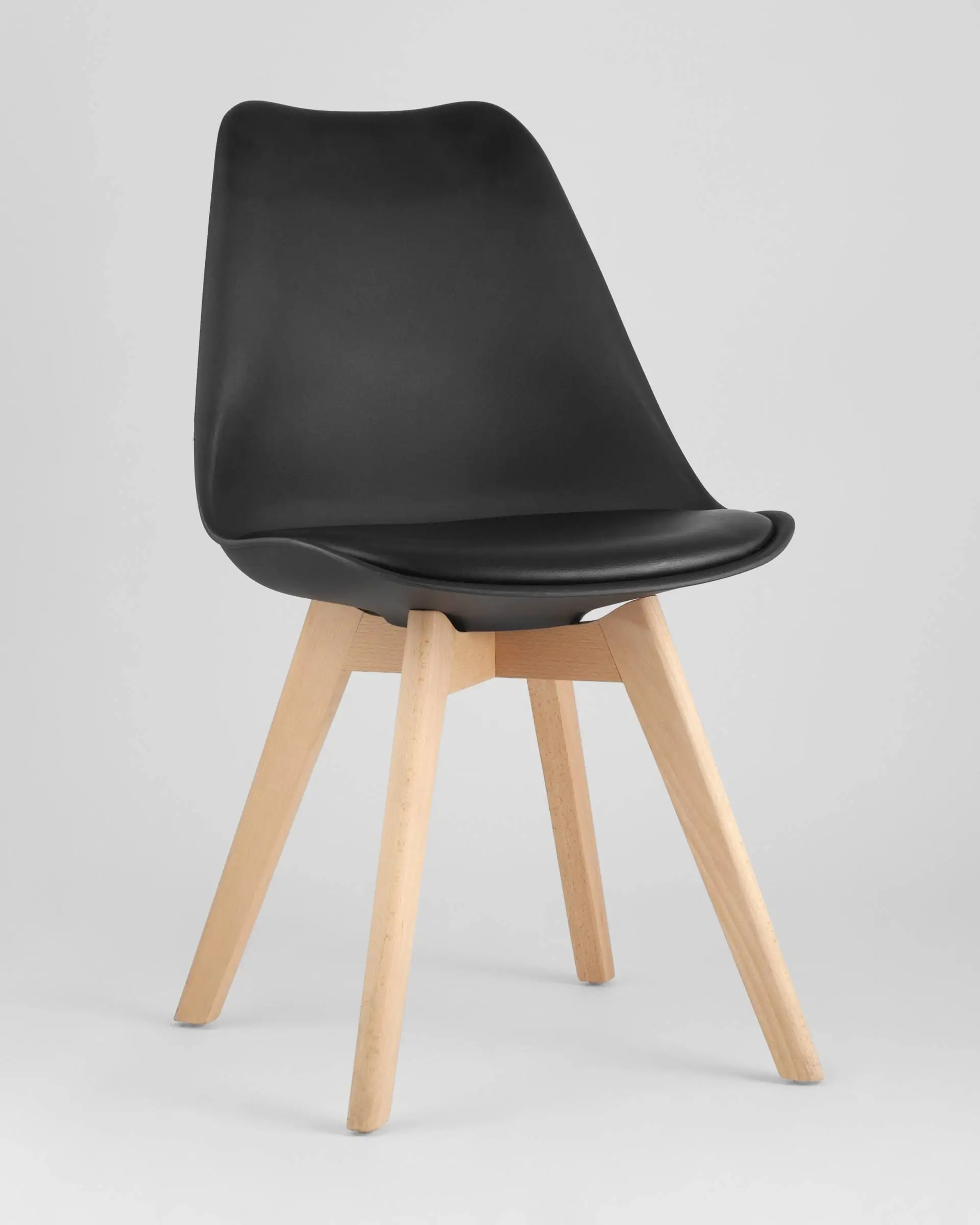 Стул для столовых eames