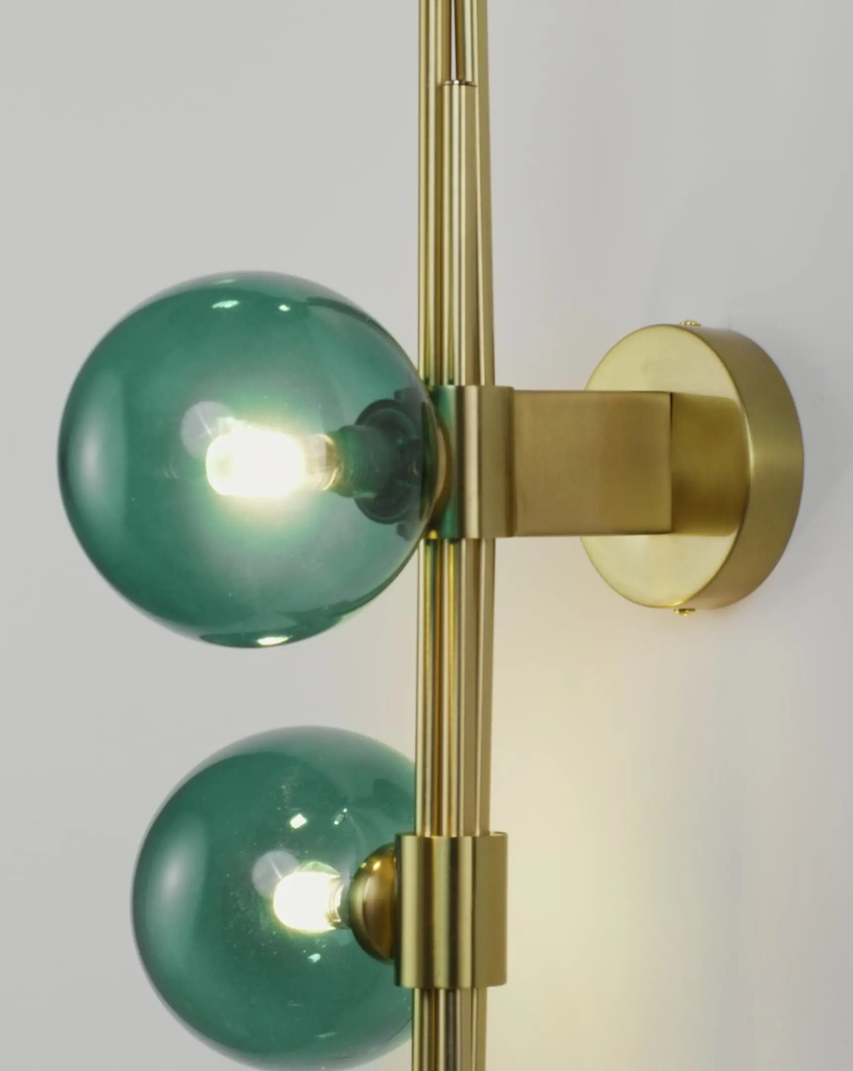 Светильник настенный Moderli V10250-3W Sience