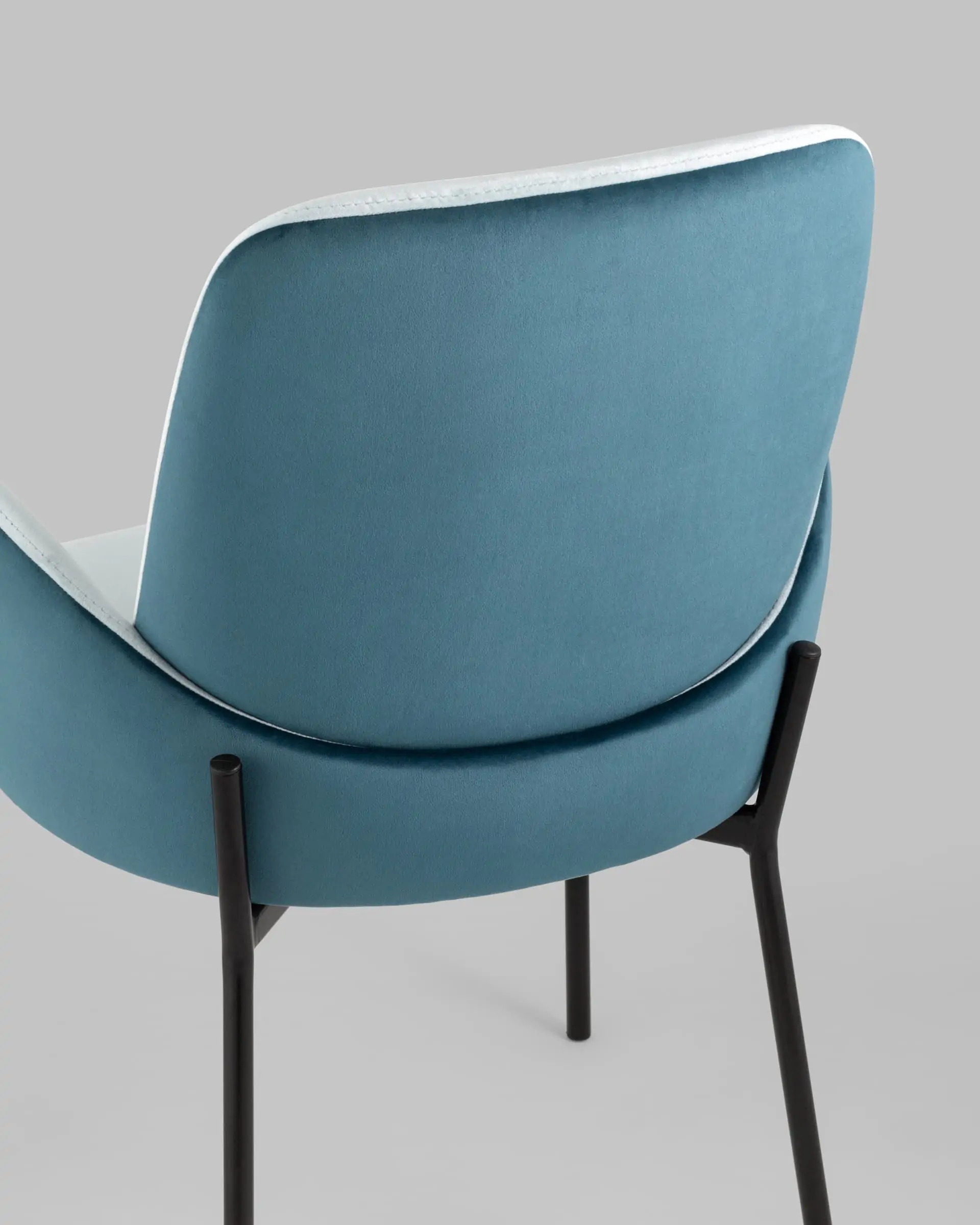 Стул Дивора велюр светло-голубой с синей спинкой