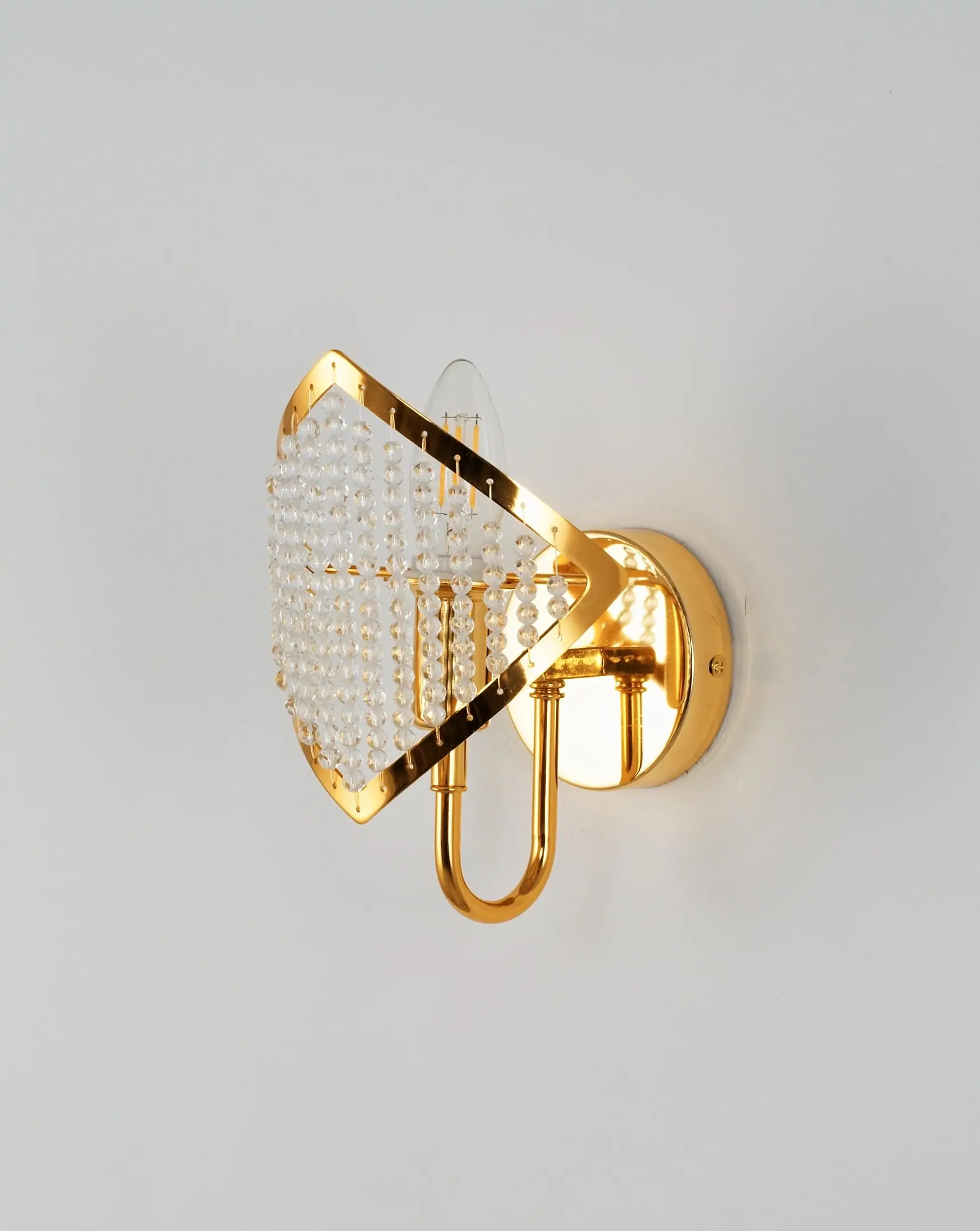 Бра Moderli V8051-1W Shade