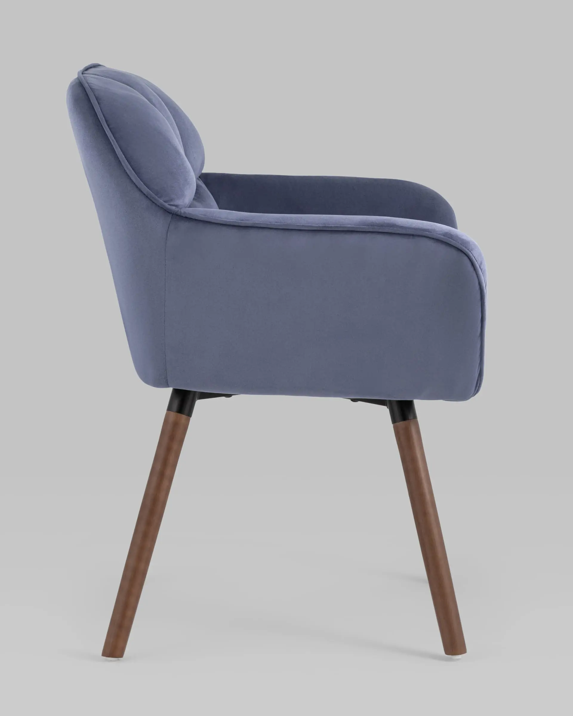 Кресло Брайан синий на деревянных ножках