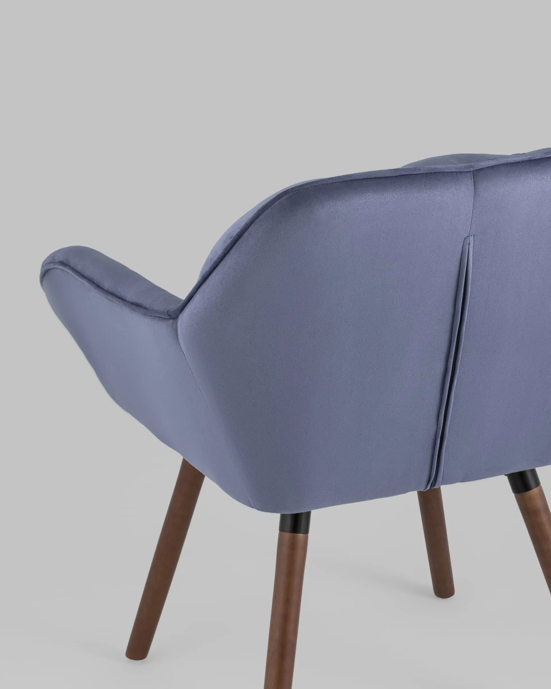 Кресло Брайан синий на деревянных ножках