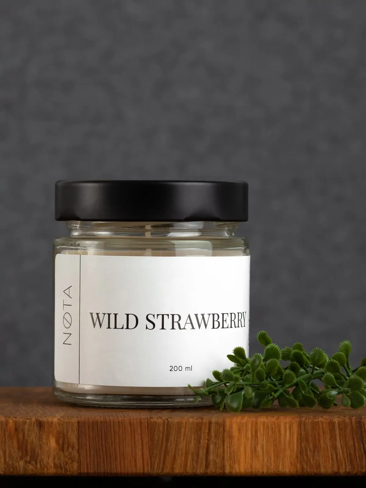 Свеча ароматическая Nota Wild strawberry, 200 мл