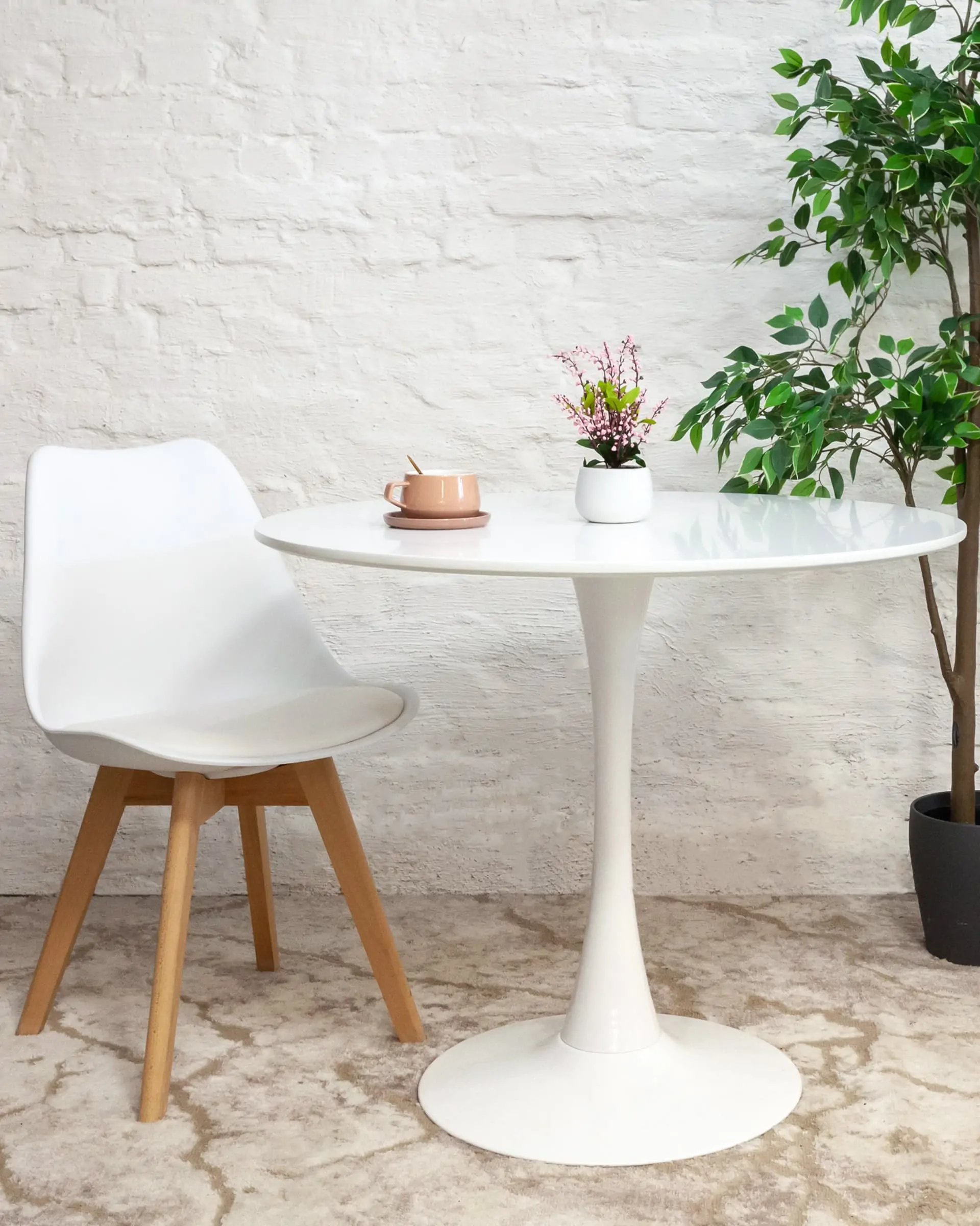 Стул FRANKFURT белый пластик ножки дерево