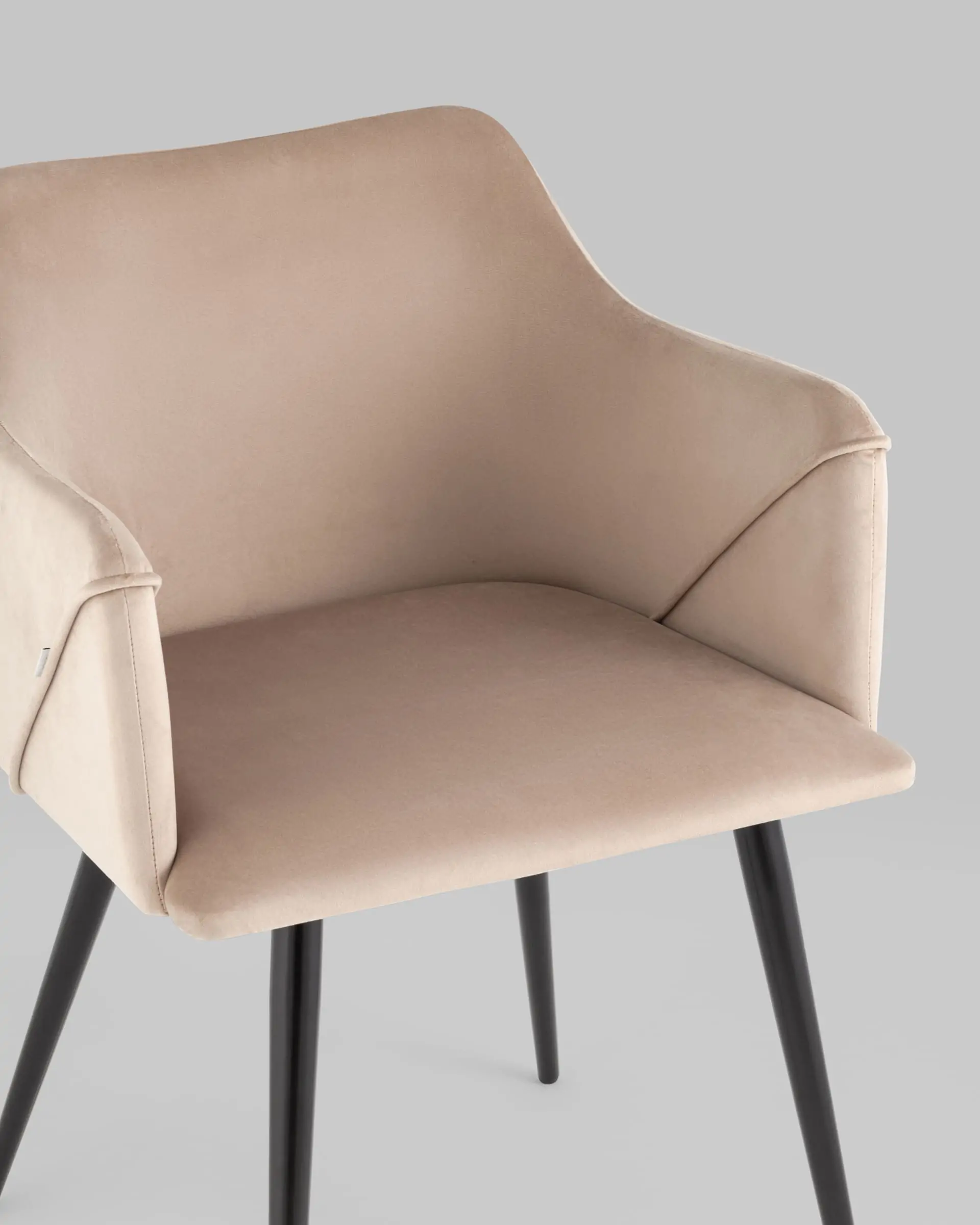 Стул с подлокотниками Джоэл велюр бежевый