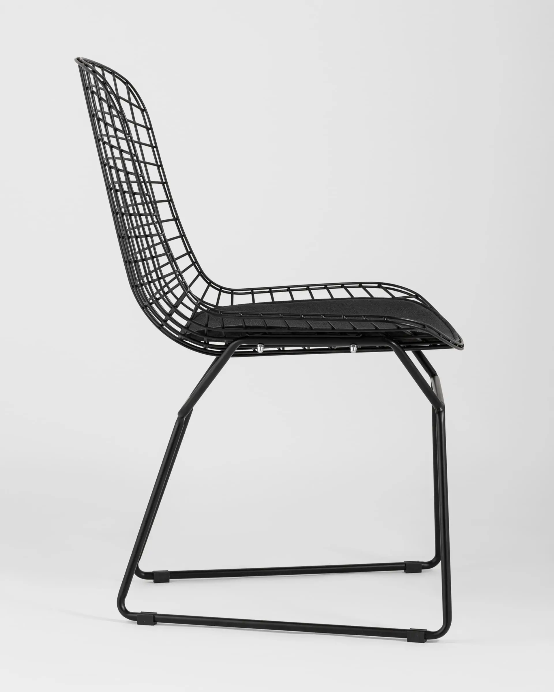 Стул обеденный Bertoia черный с черной подушкой 2 шт