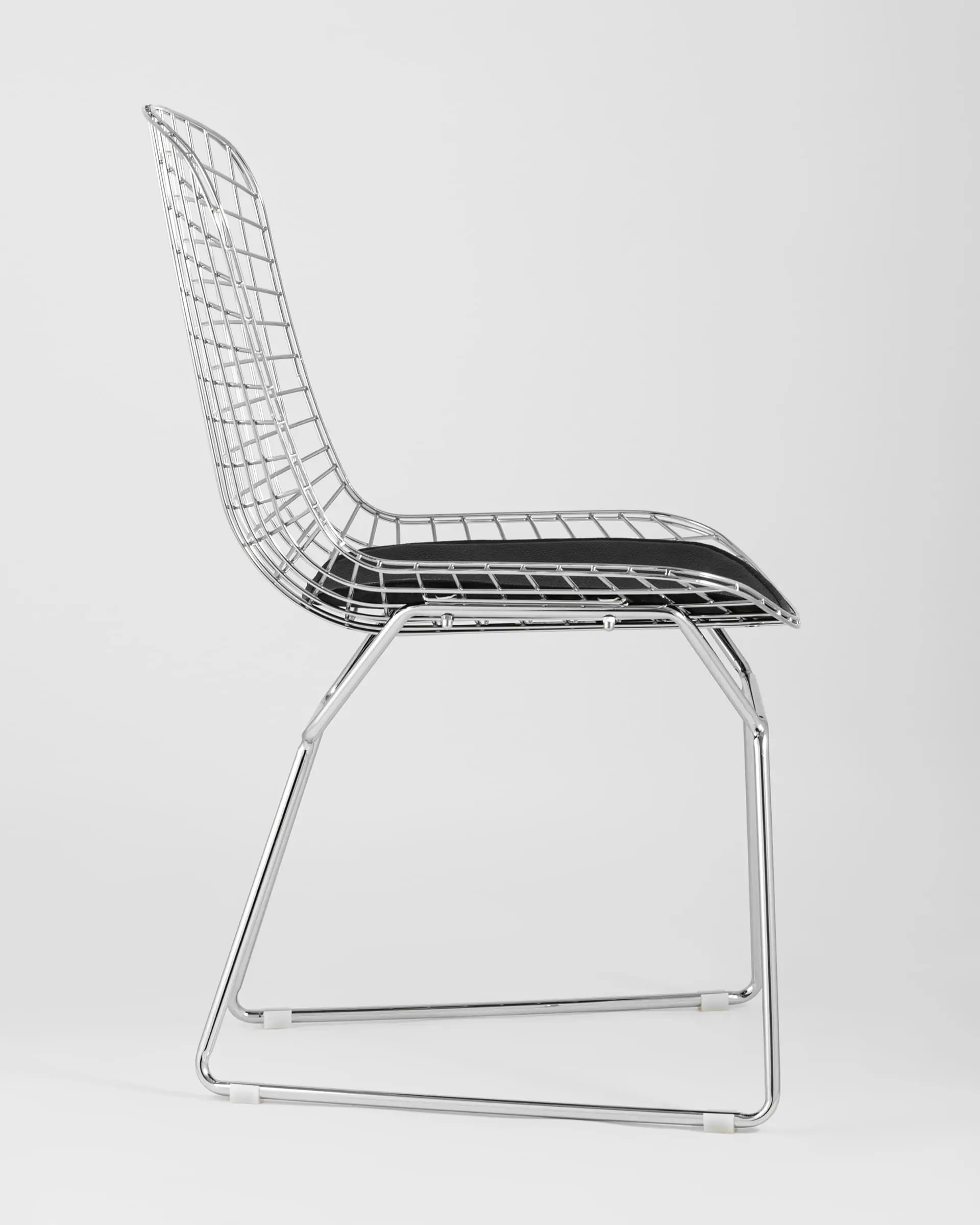Стул обеденный Bertoia хромированный с черной подушкой 2 шт
