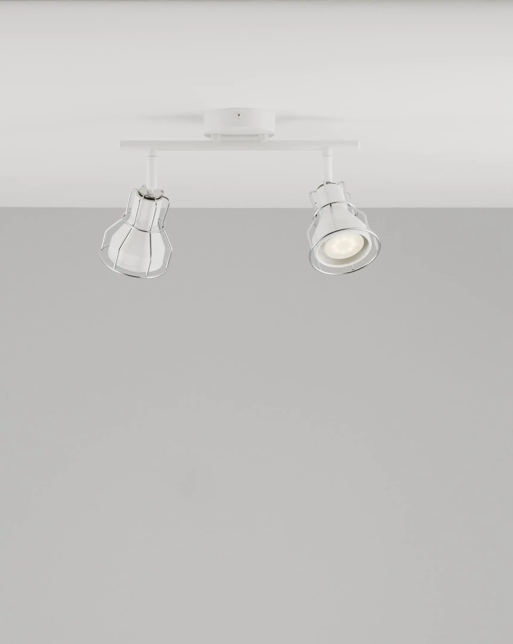 Спот Moderli V2701-2C Source
