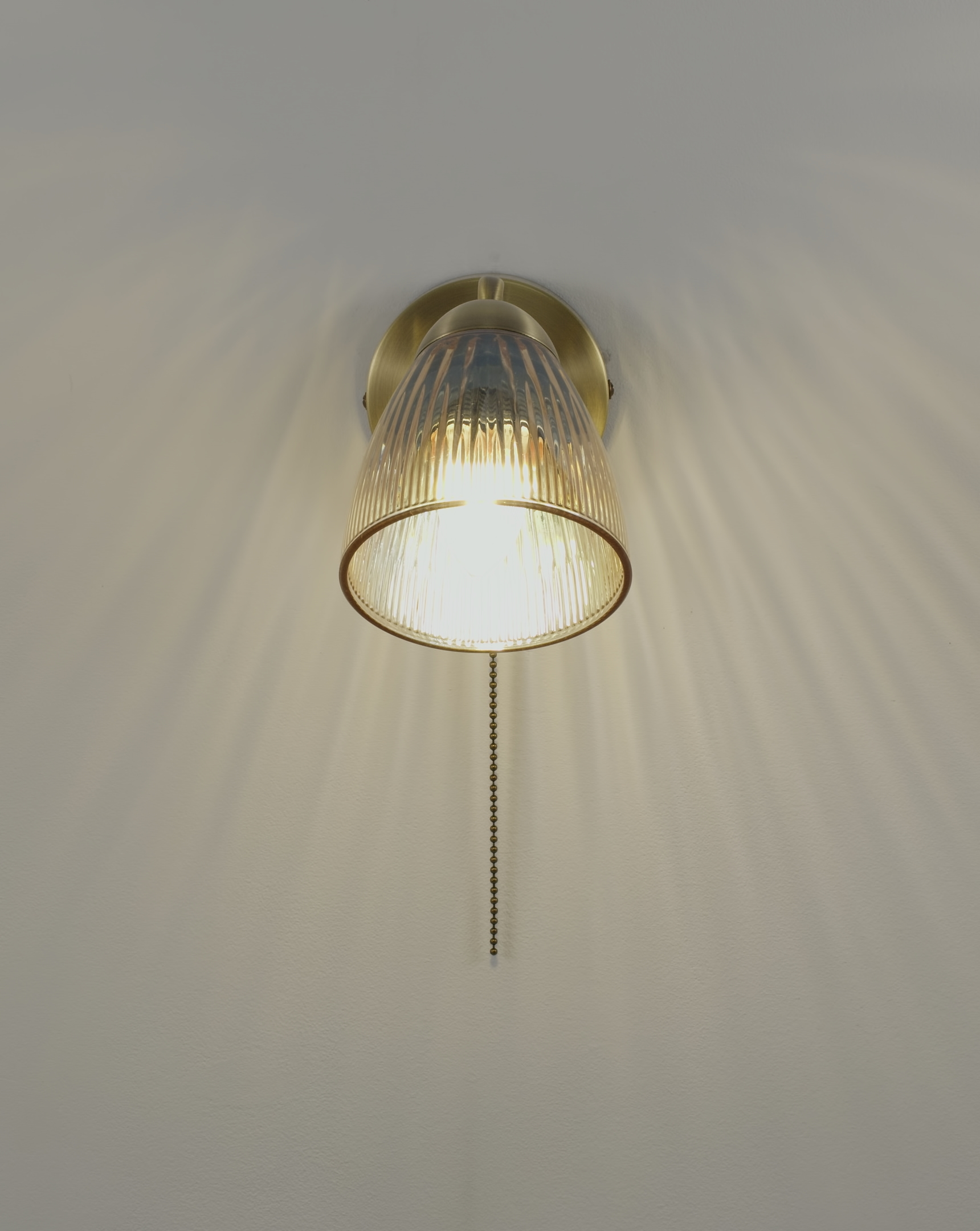 Бра Moderli V10816-1W Sandy