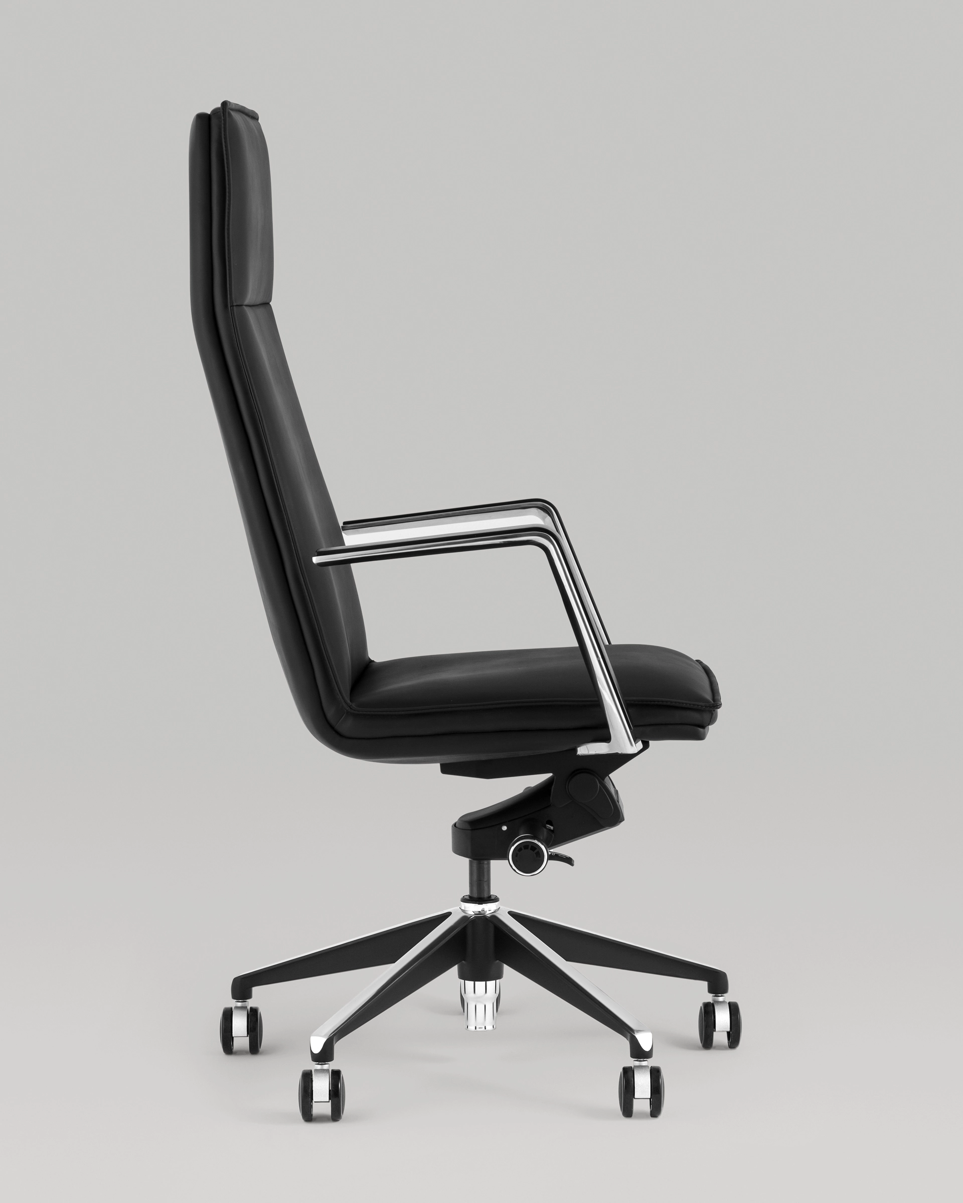 Кресло руководителя TopChairs Arrow черный