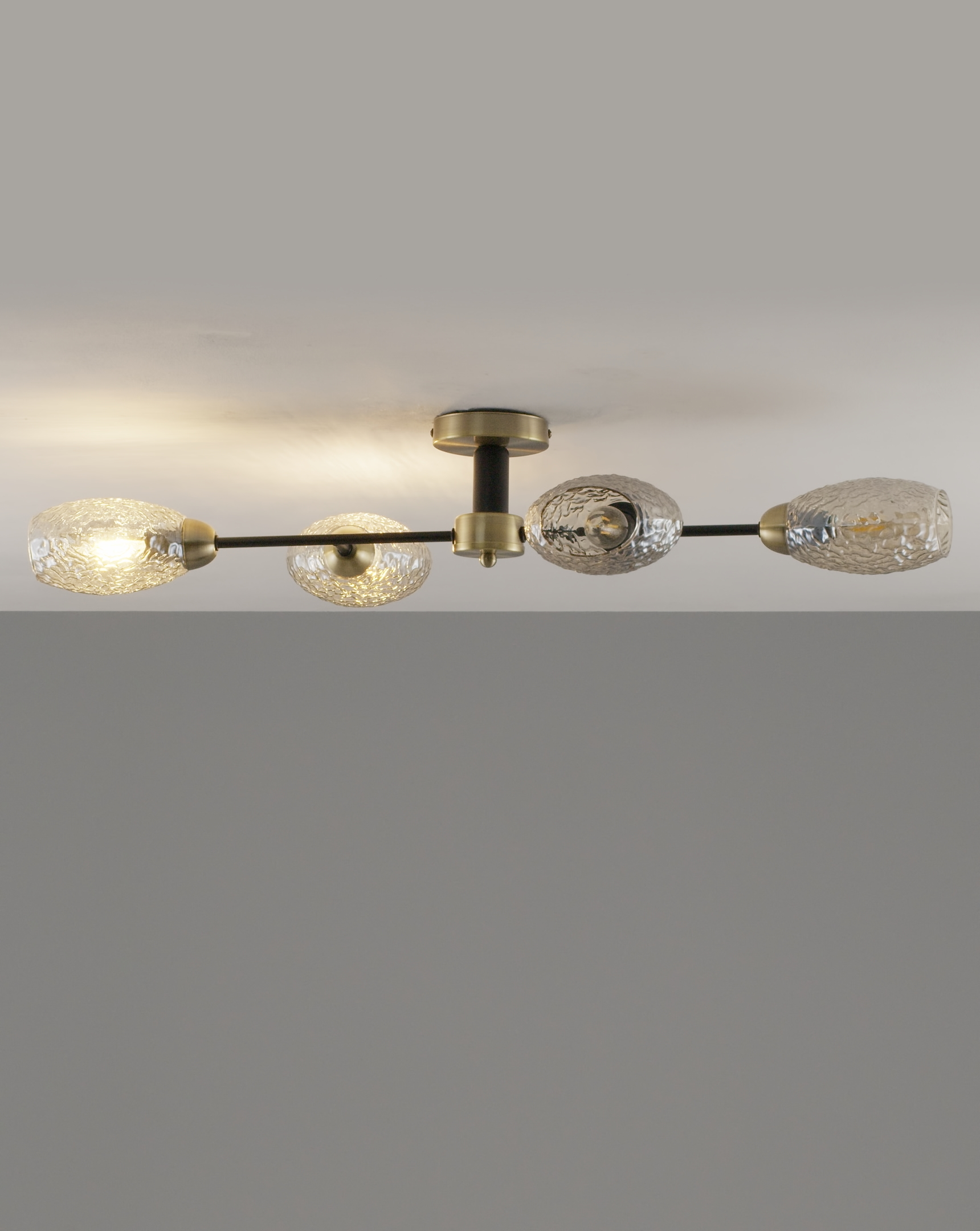 Люстра потолочная Moderli V10814-4C Lively
