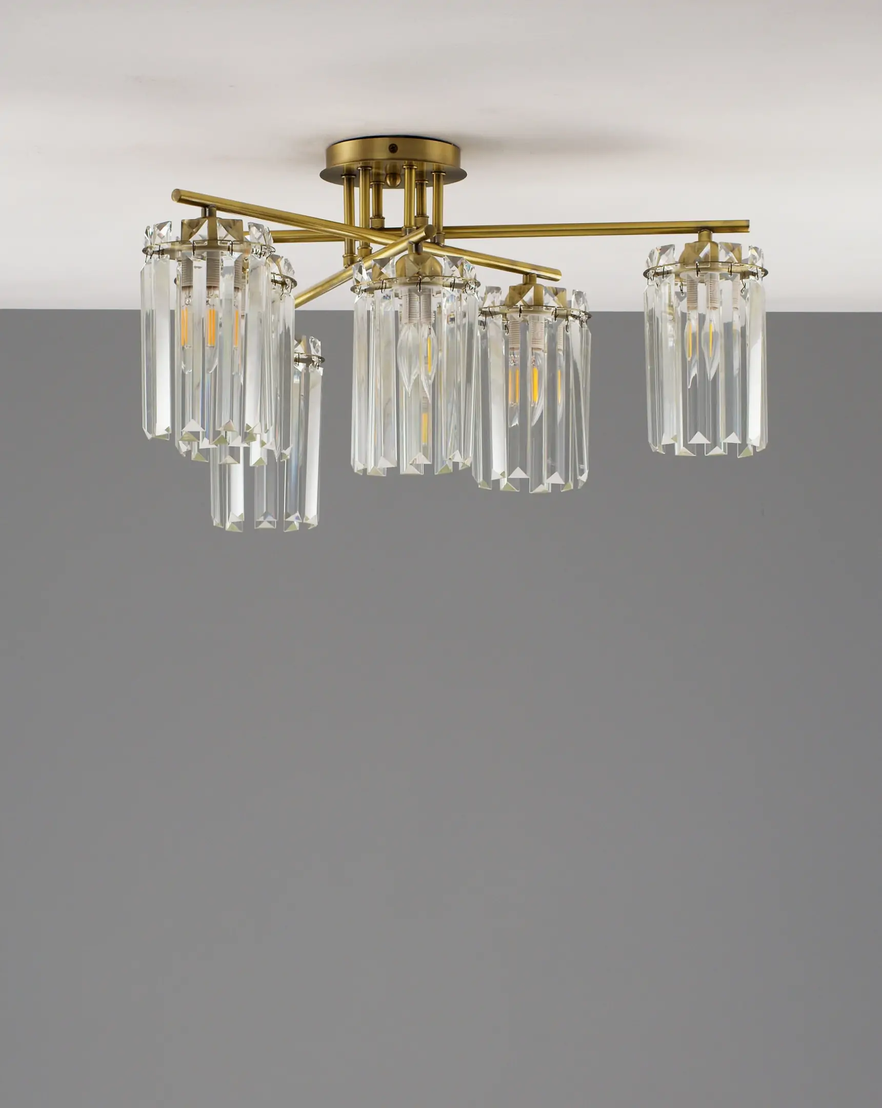 Люстра потолочная Moderli V10751-6C Everly