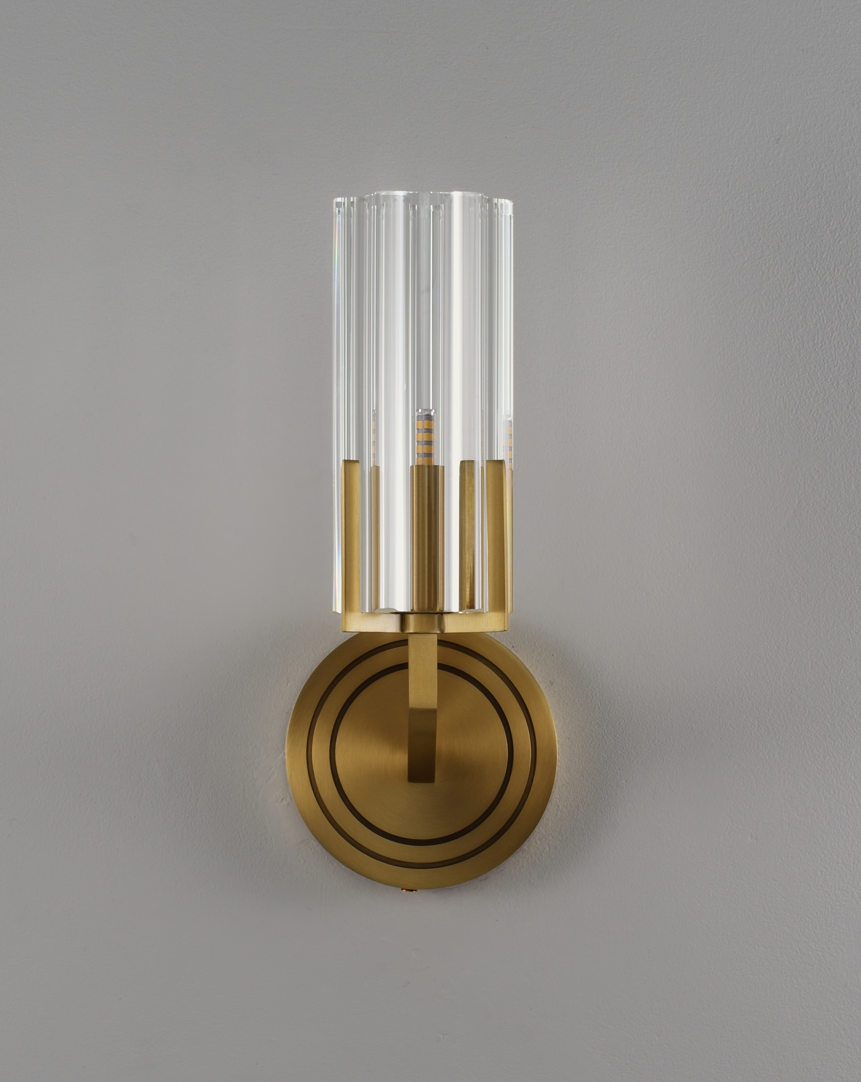 Светильник настенный Moderli V11015-1W Brass