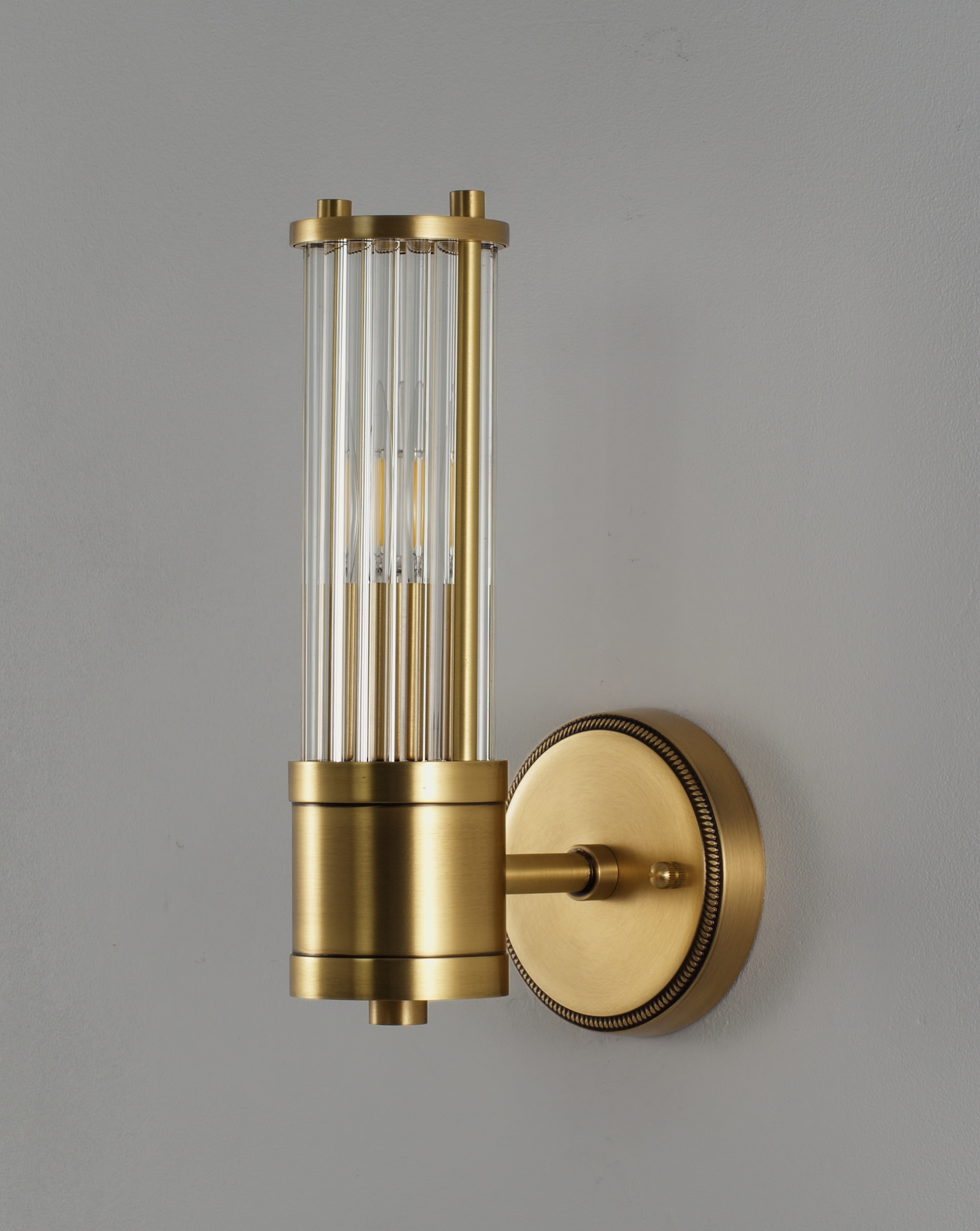 Светильник настенный Moderli V11020-1W Brass