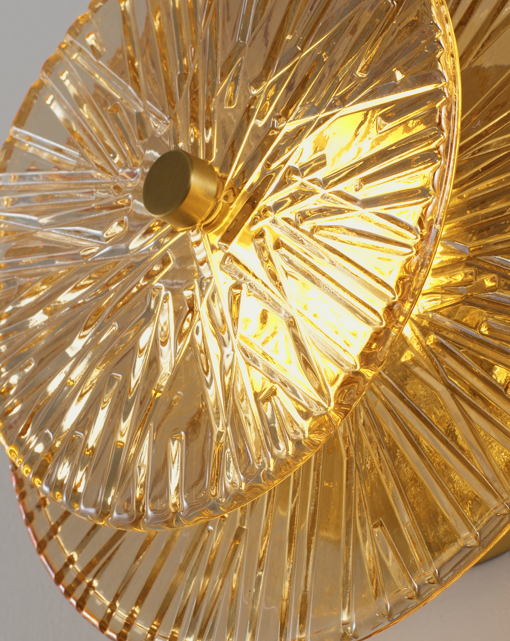 Светильник настенный светодиодный Moderli V11022-WL Brass