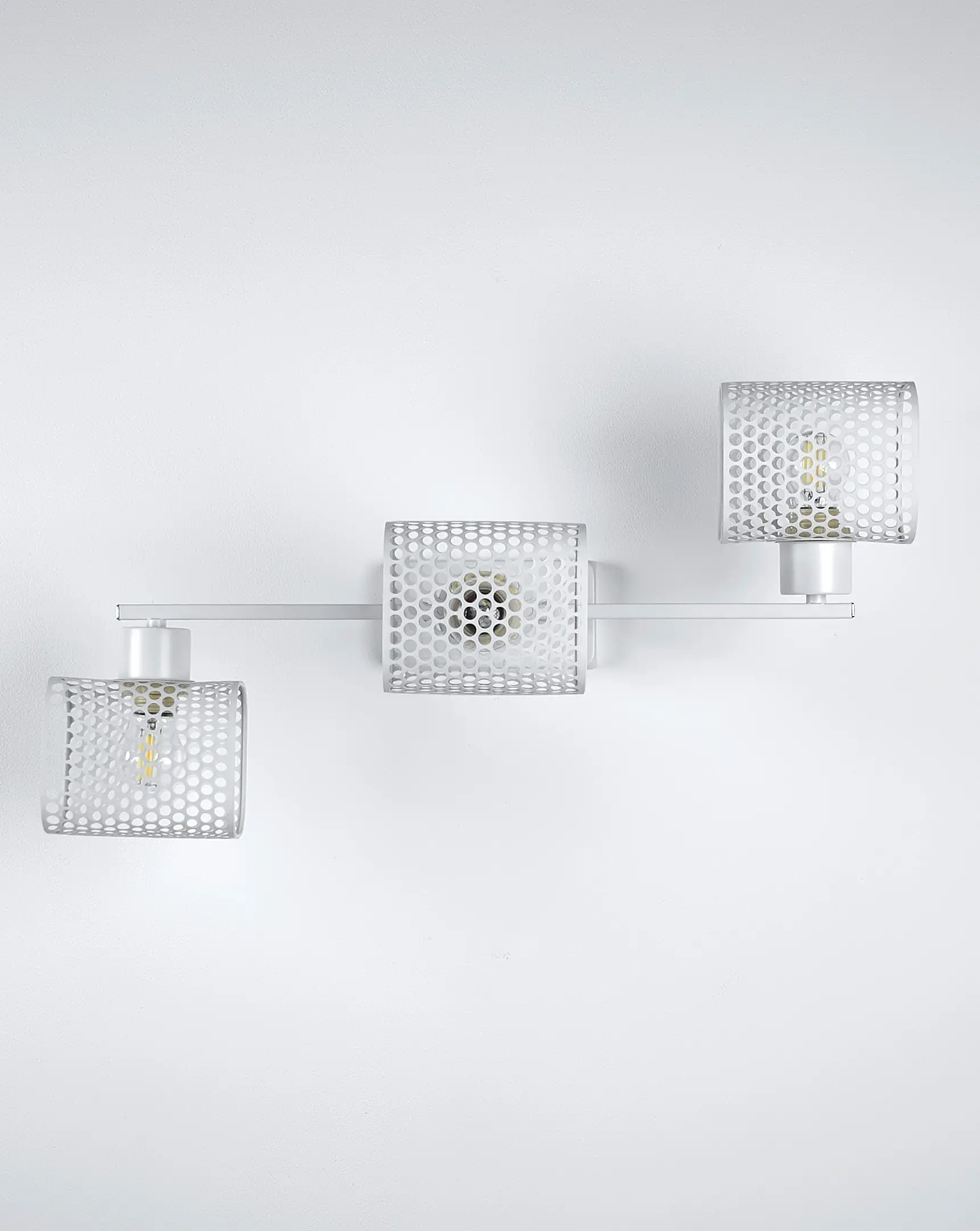 Светильник потолочный Moderli V10924-C Lori