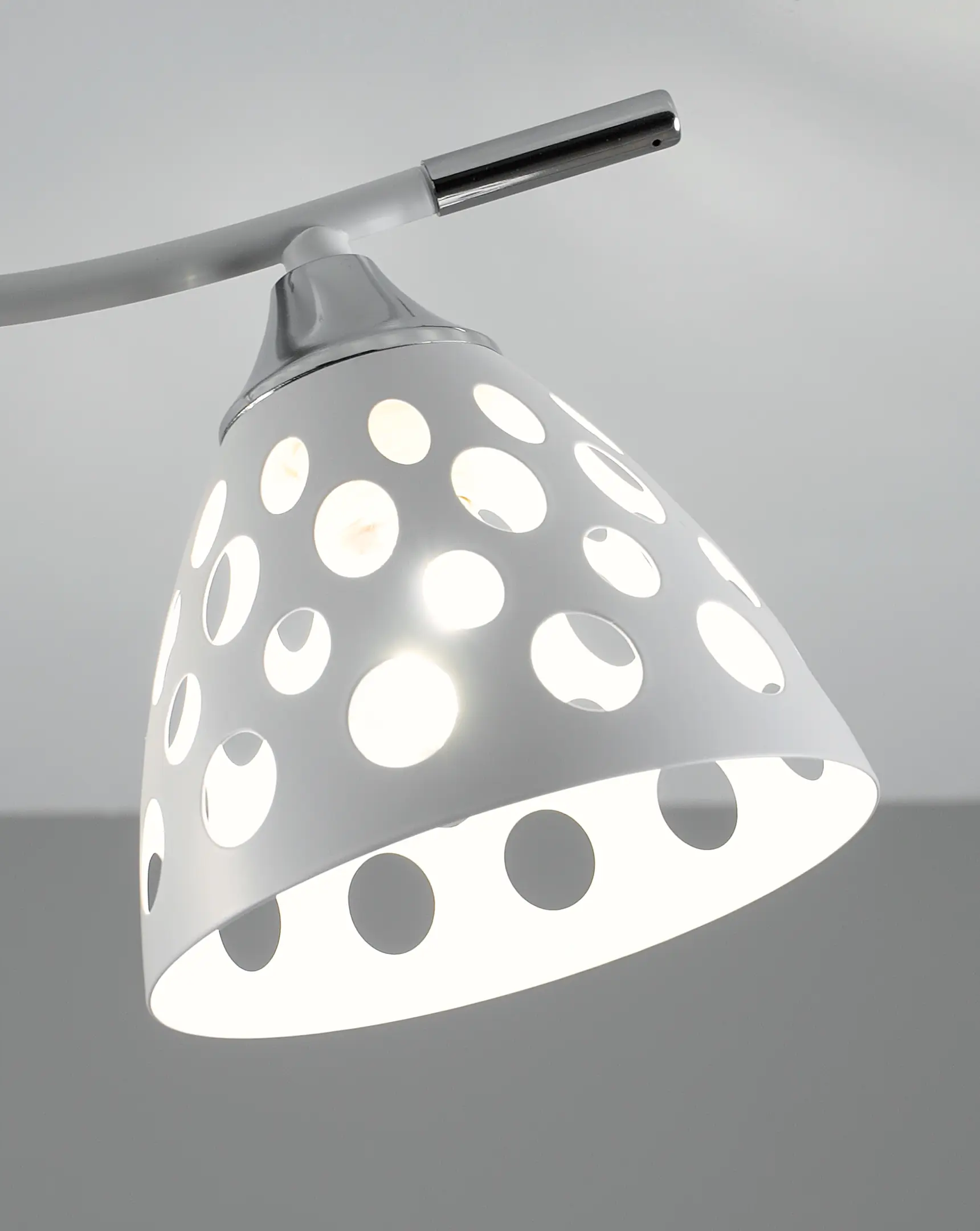 Светильник потолочный Moderli V10926-C Avanti