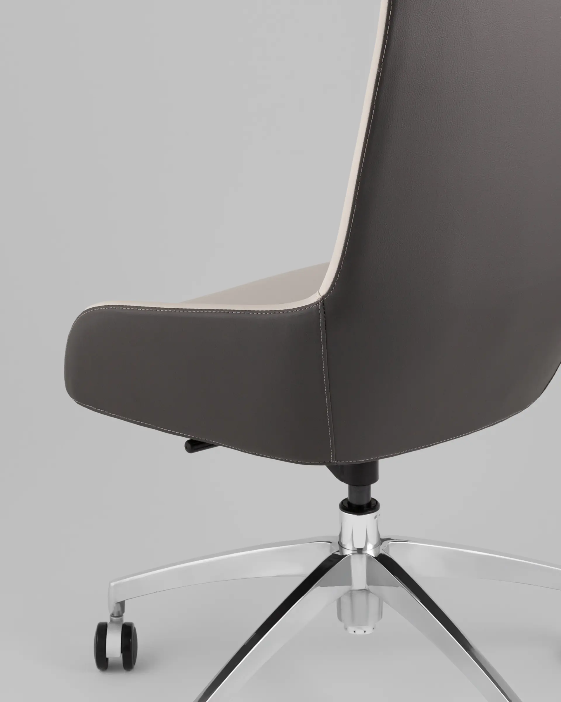 Кресло руководителя TopChairs Soulo светло-серый, серый