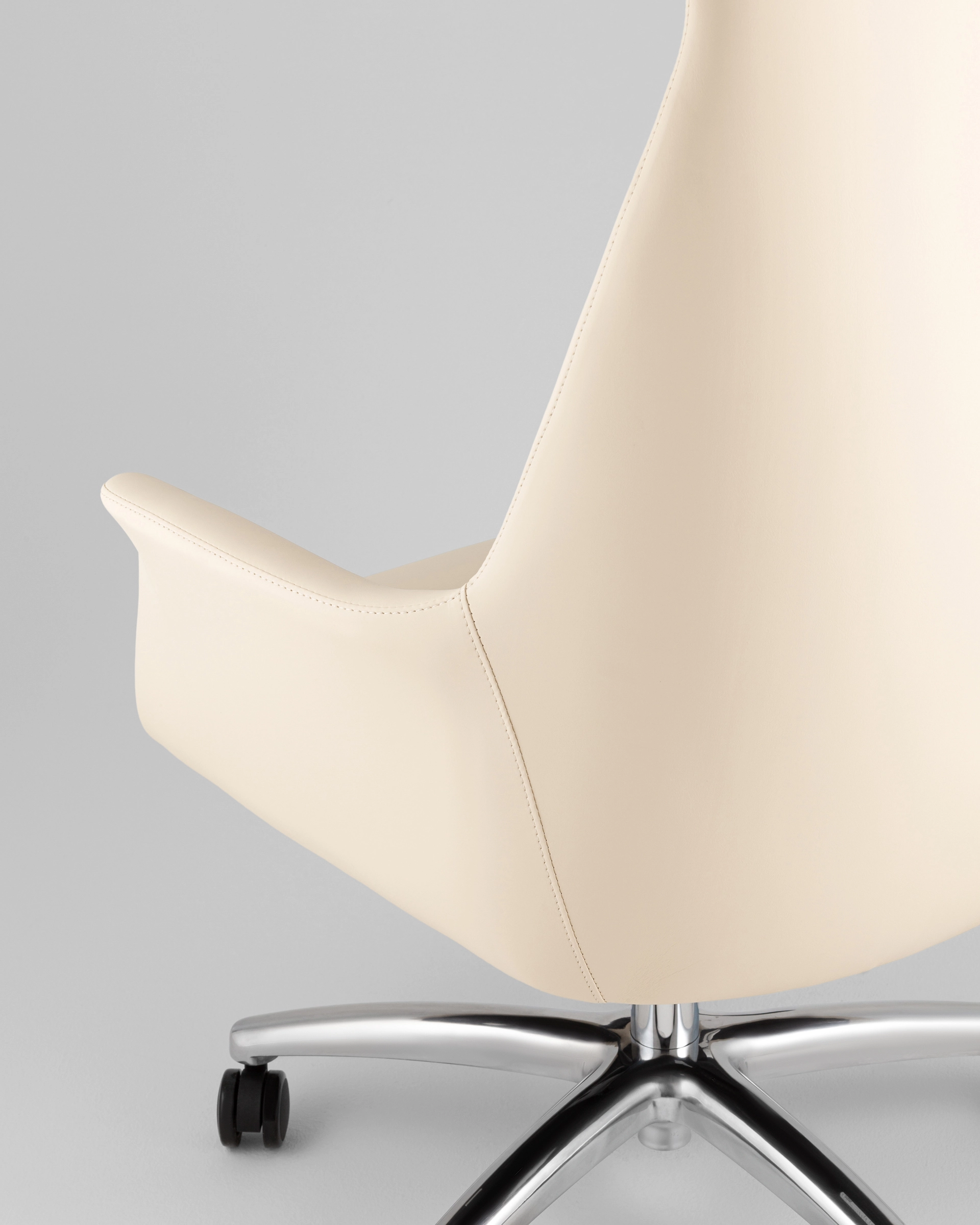 Кресло руководителя TopChairs Viking NEW бежевое