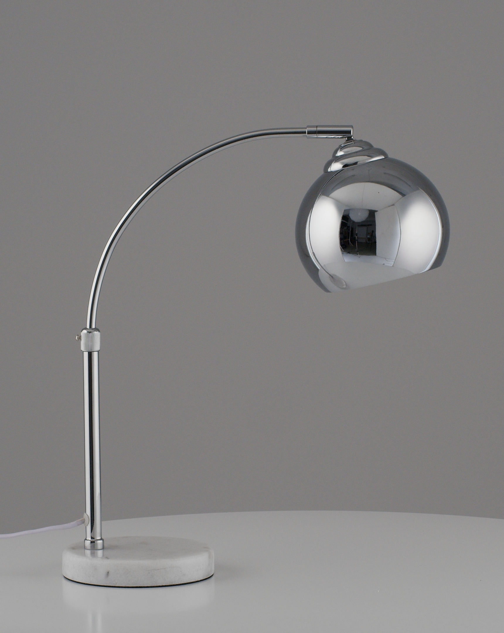 Лампа настольная Moderli V11339-1T Arco