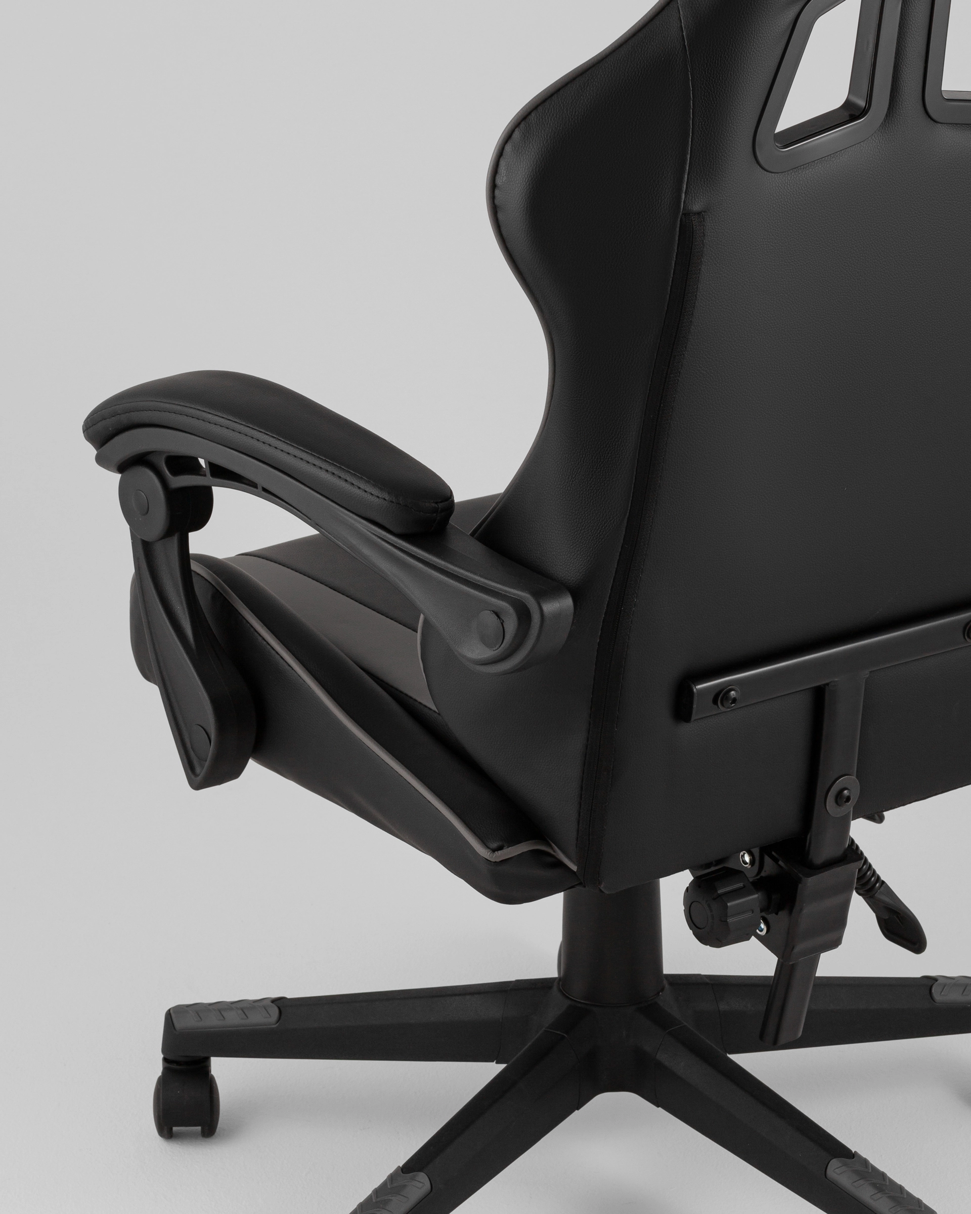 Кресло спортивное TopChairs Commander черно-серый