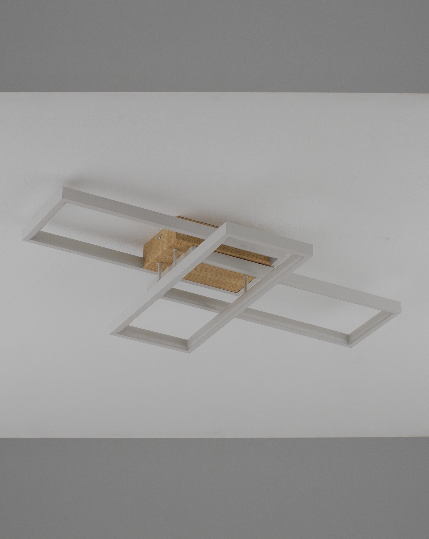 Светильник потолочный светодиодный Moderli V11205-CL Wood