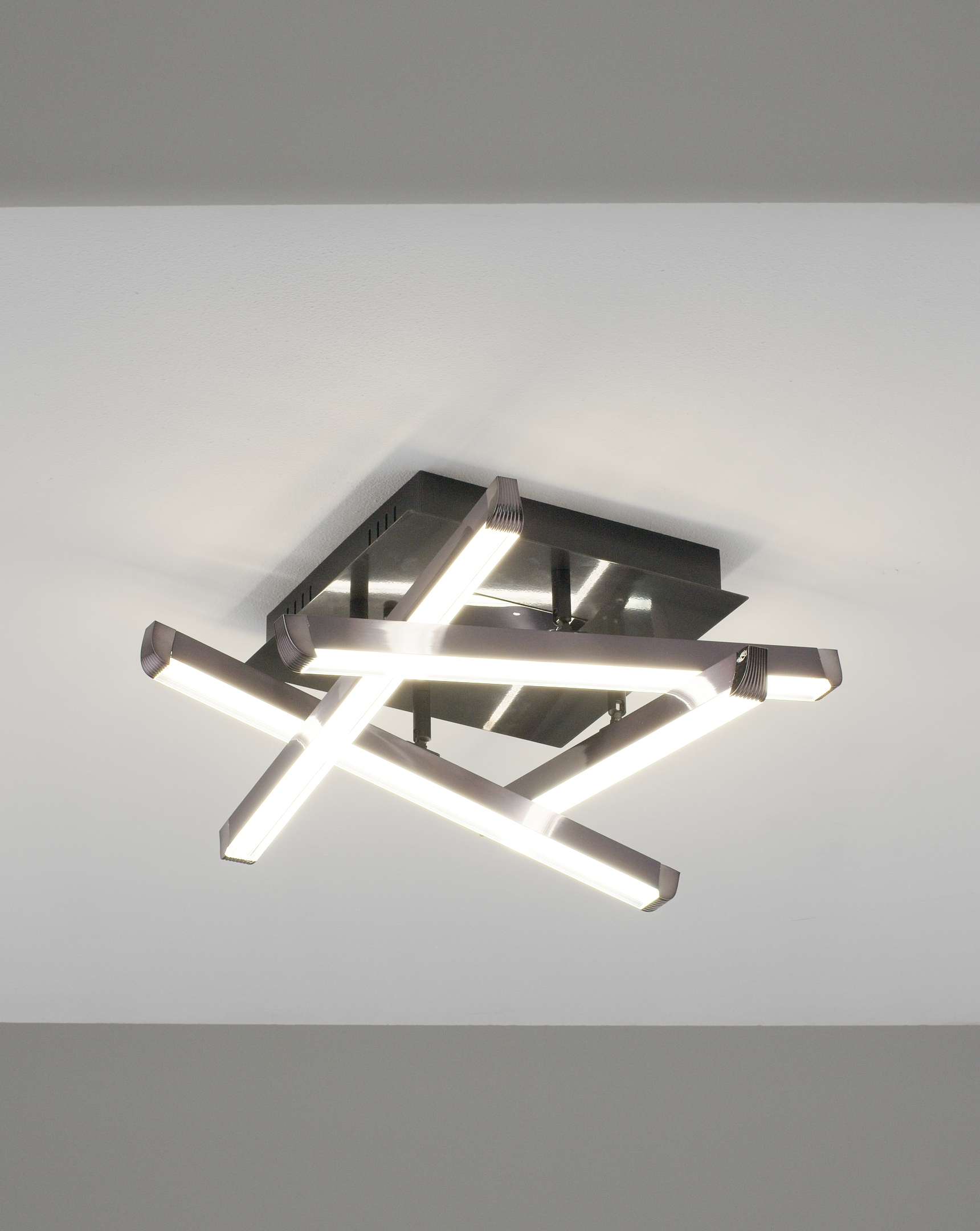 Светильник потолочный светодиодный Moderli V11213-CL Cross