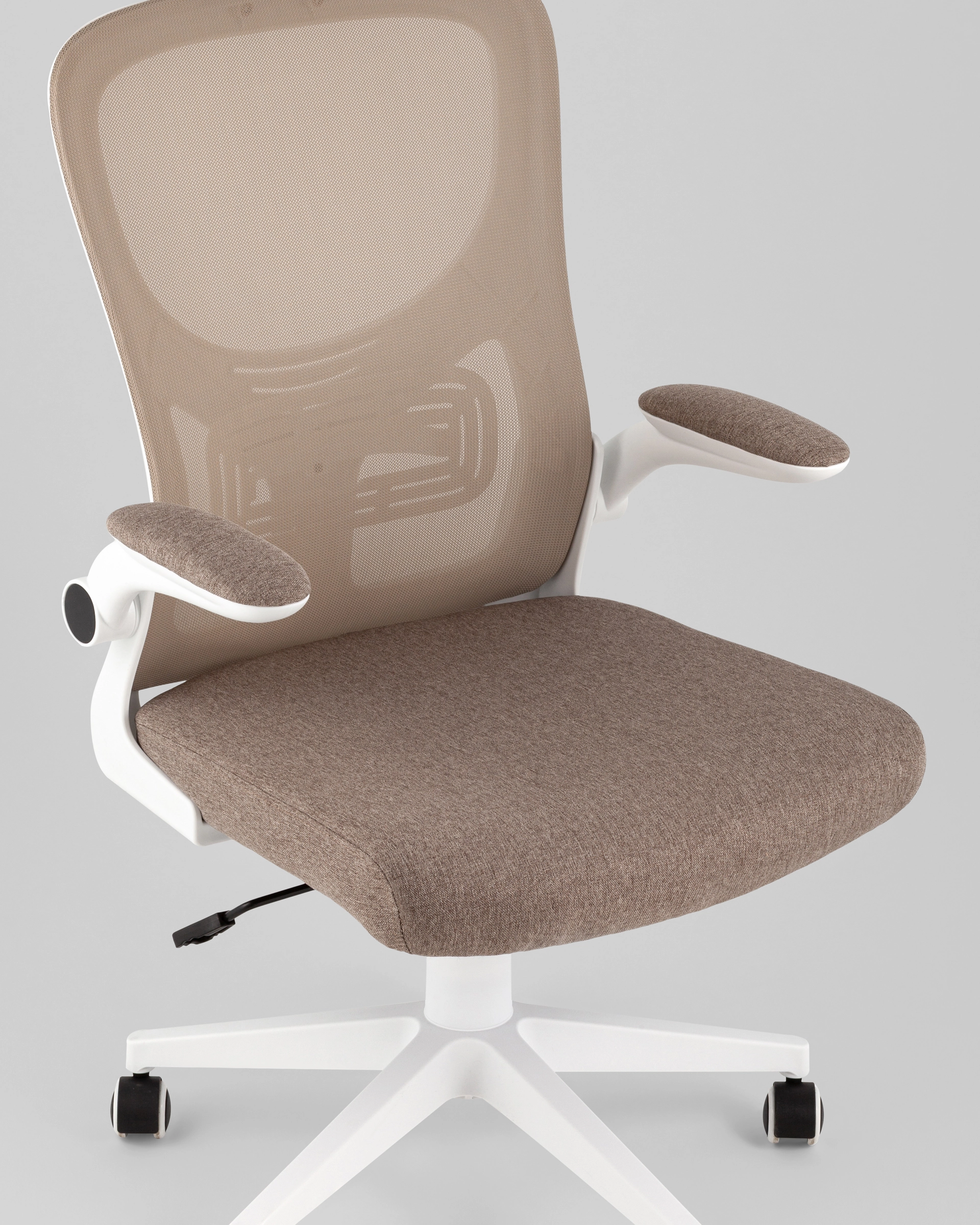 Кресло офисное TopChairs Airone бежевый ткань