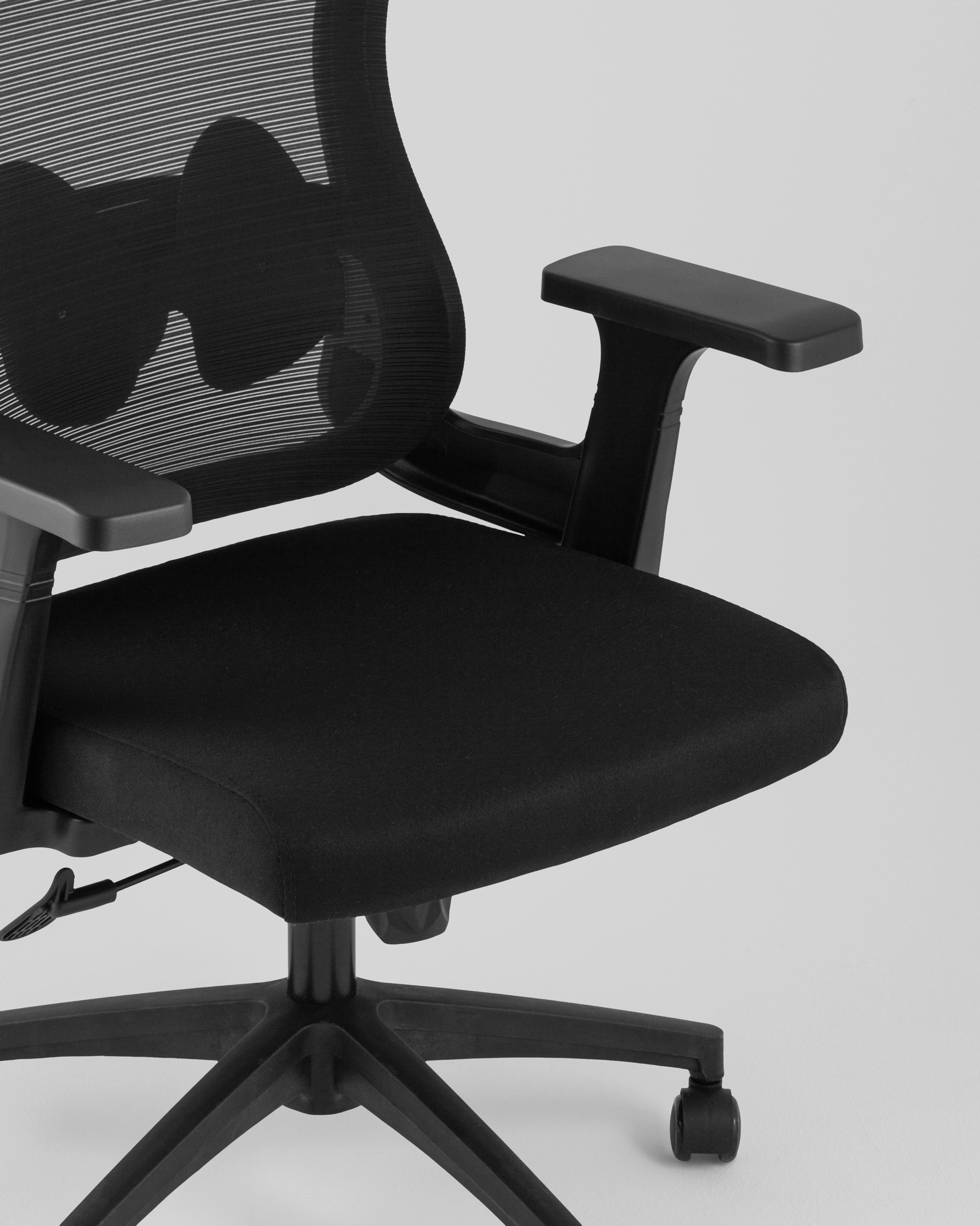 Кресло офисное TopChairs Petal черный