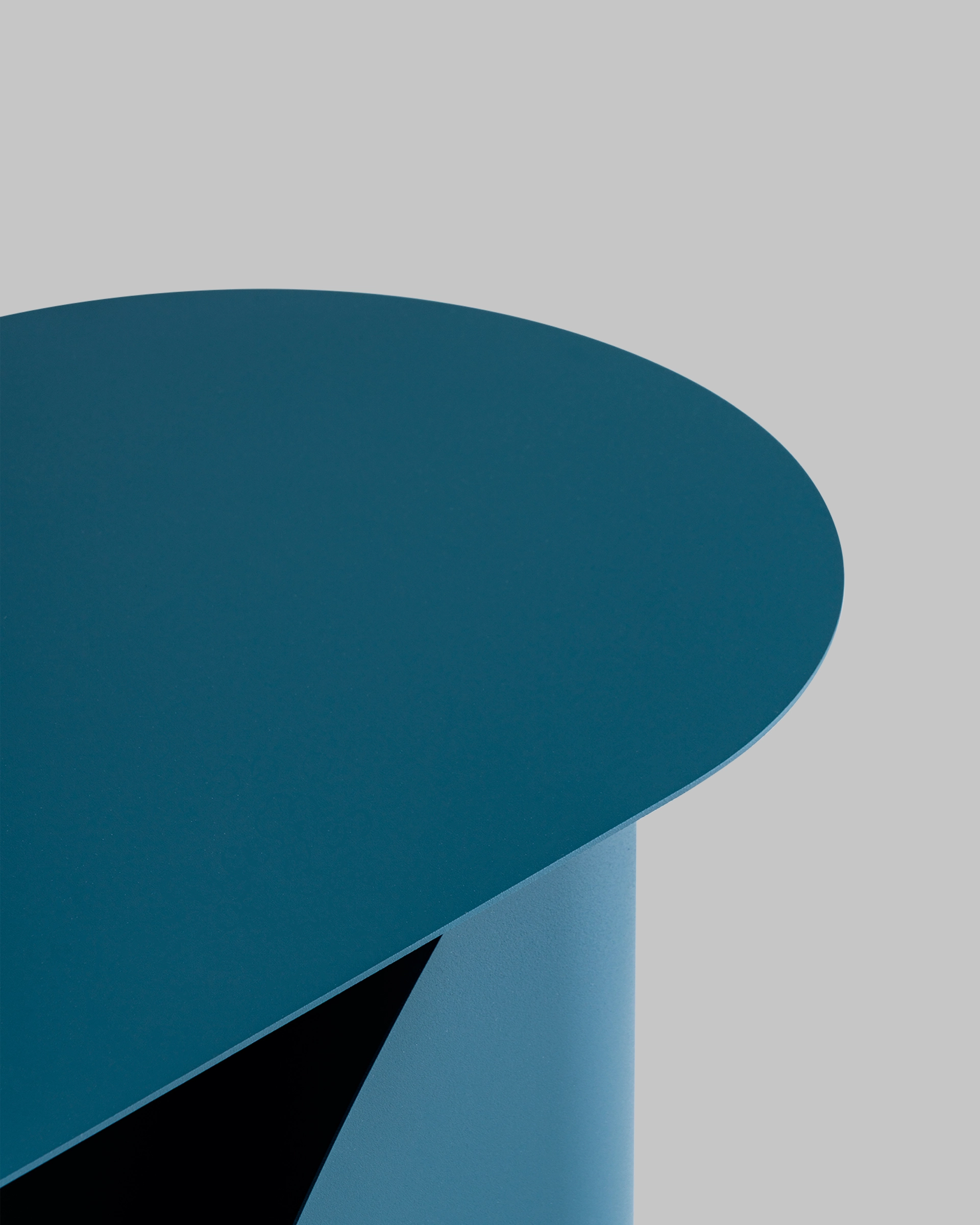 Журнальный столик Yvaine металл синий