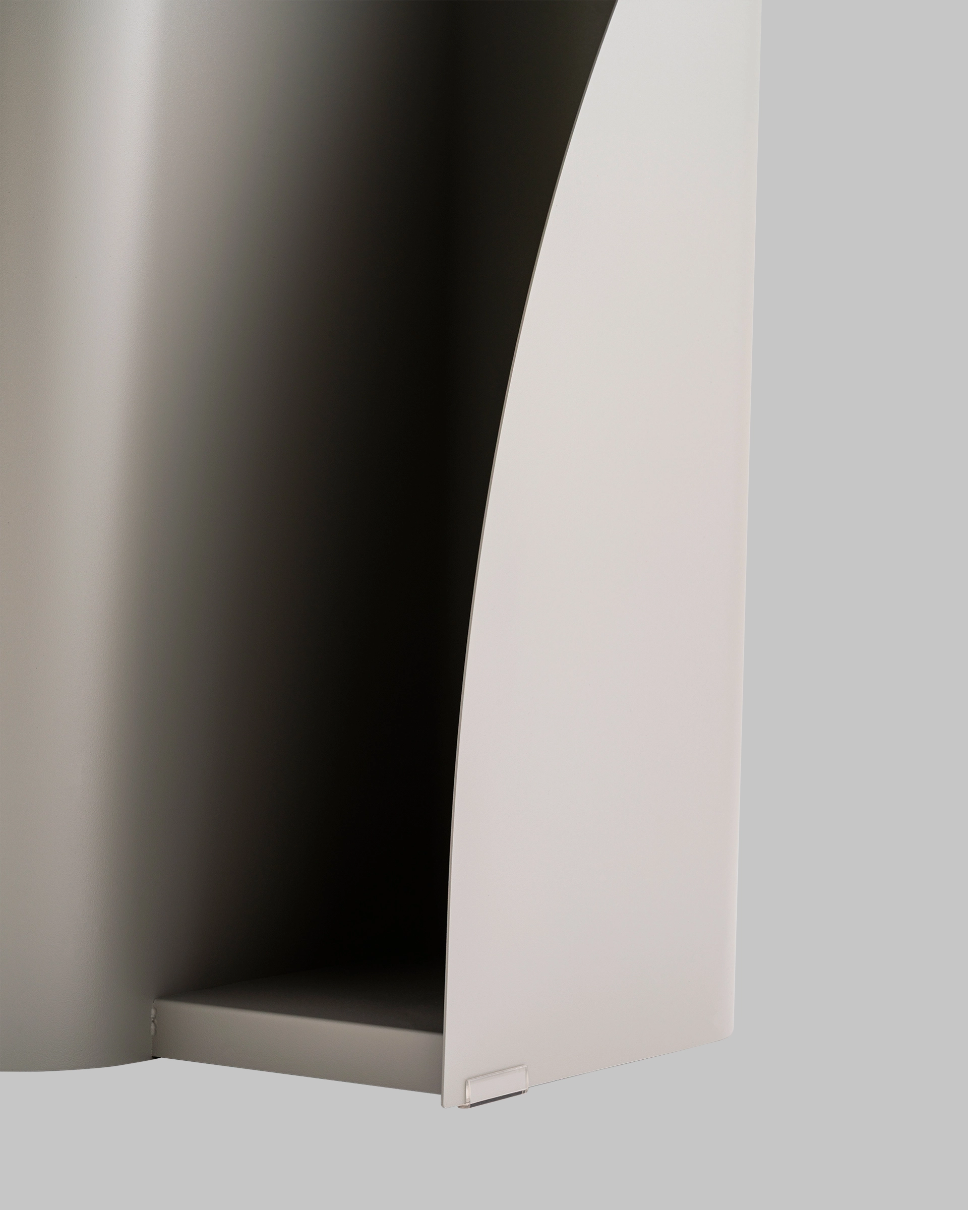 Журнальный столик Yvaine металл серый