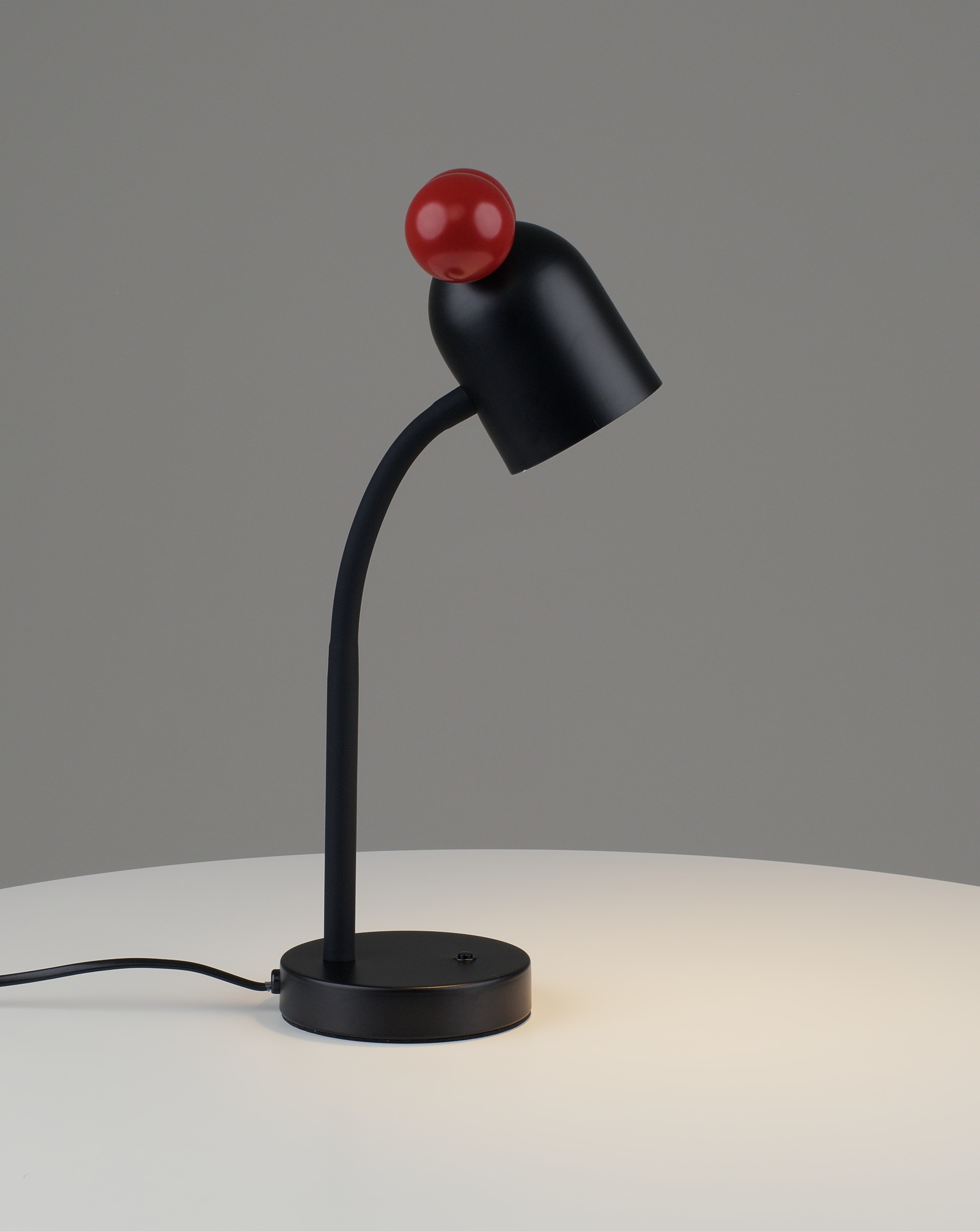 Лампа настольная Moderli V11275-1T Mykke