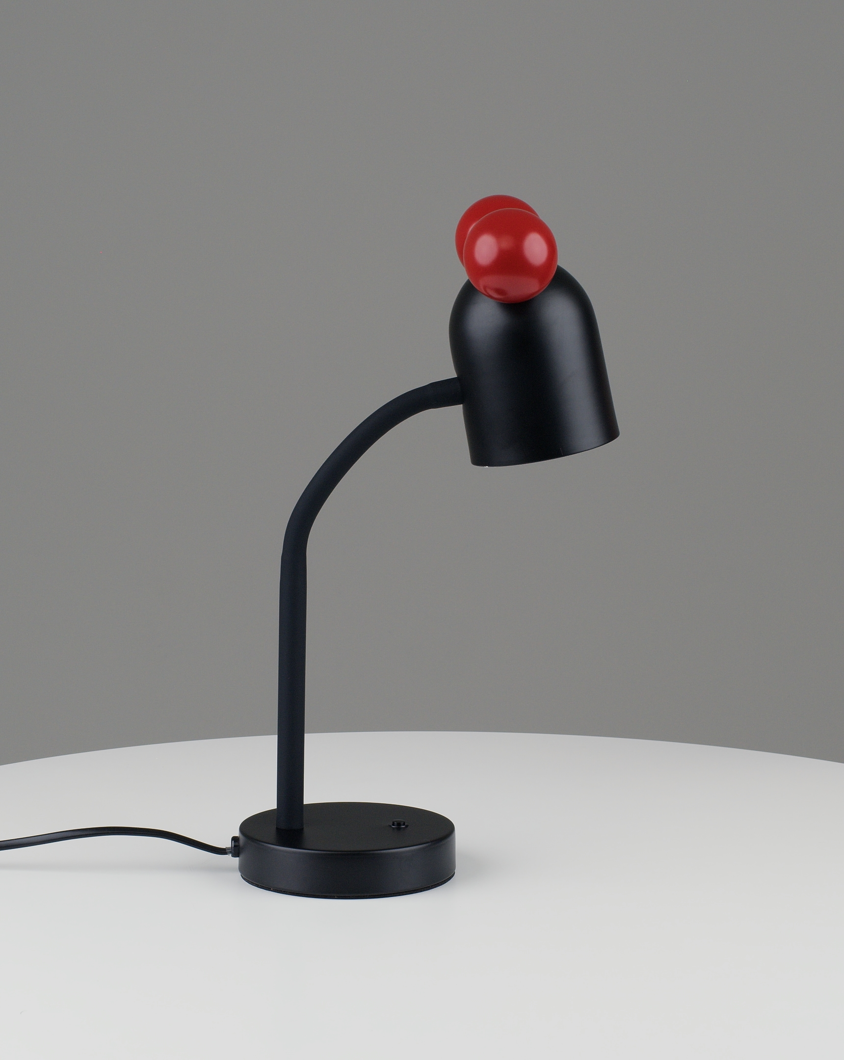 Лампа настольная Moderli V11275-1T Mykke