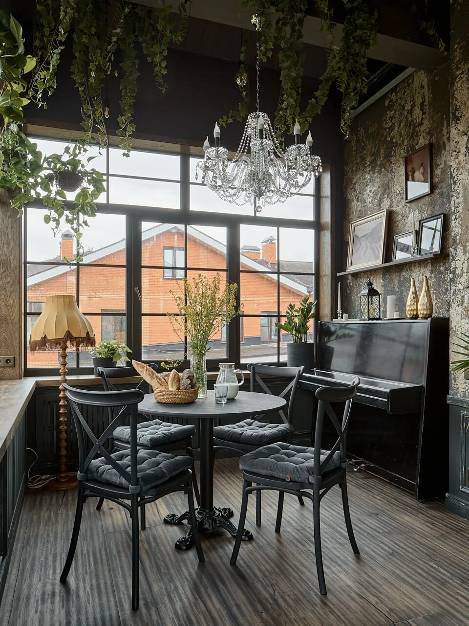 Стул Кроссо пластиковый черный