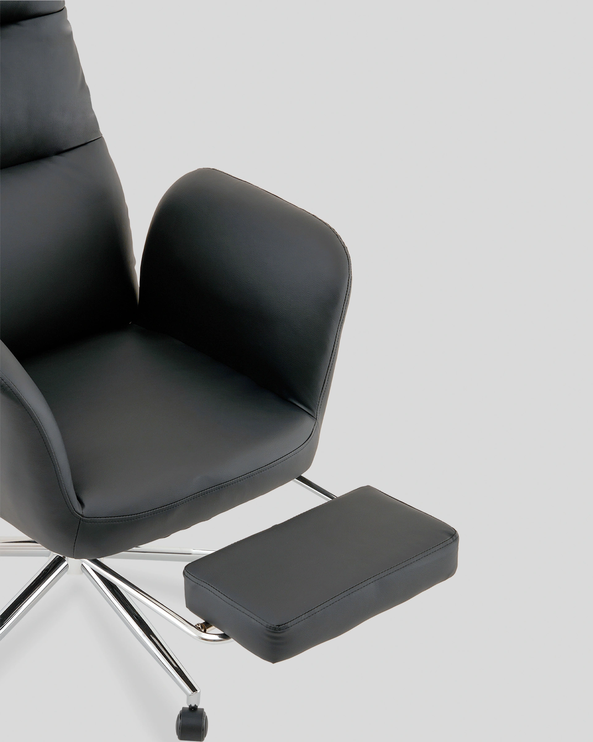 Кресло руководителя TopChairs Solid с оттоманкой черный