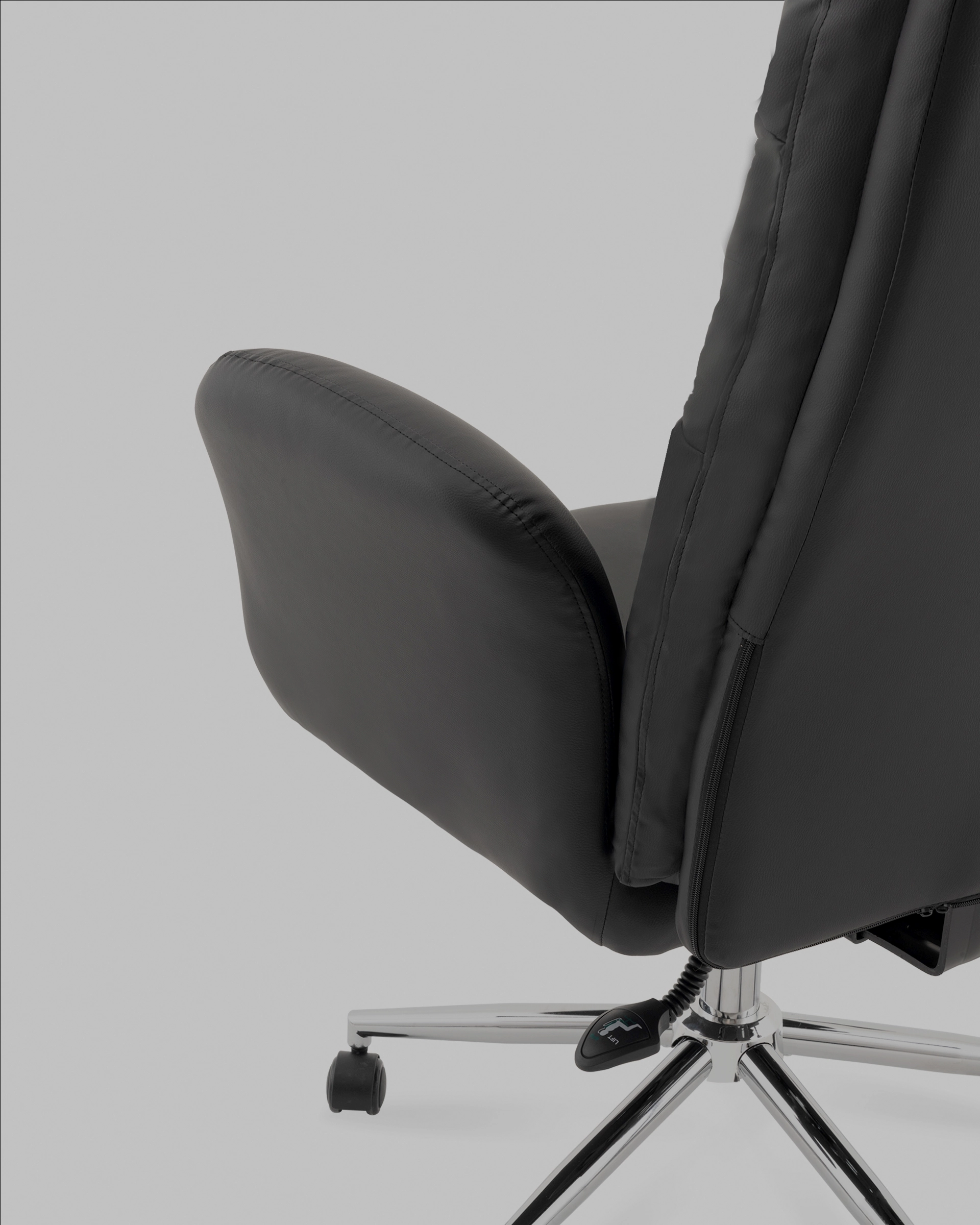 Кресло руководителя TopChairs Solid черный