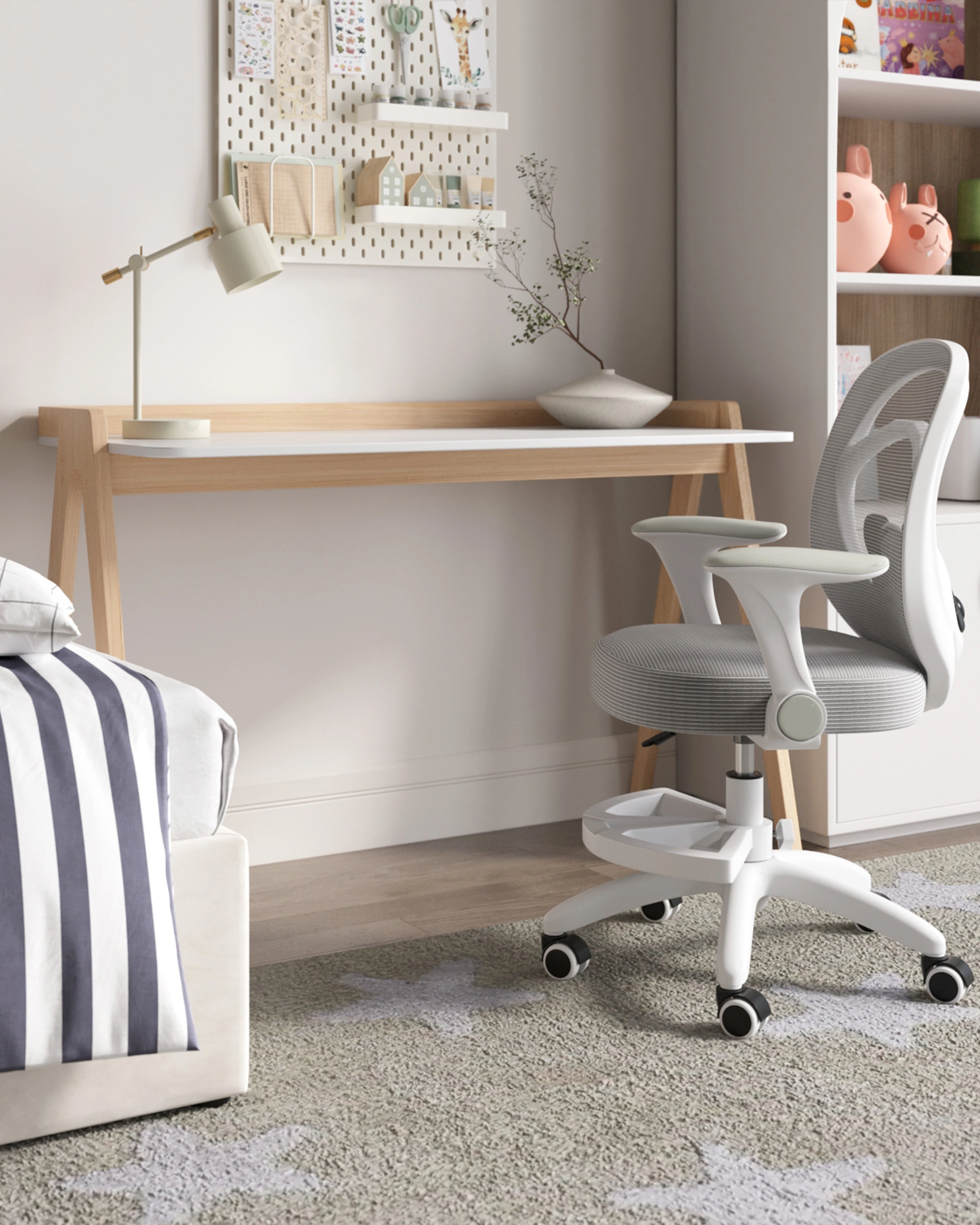 Кресло компьютерное детское TopChairs Panda серый