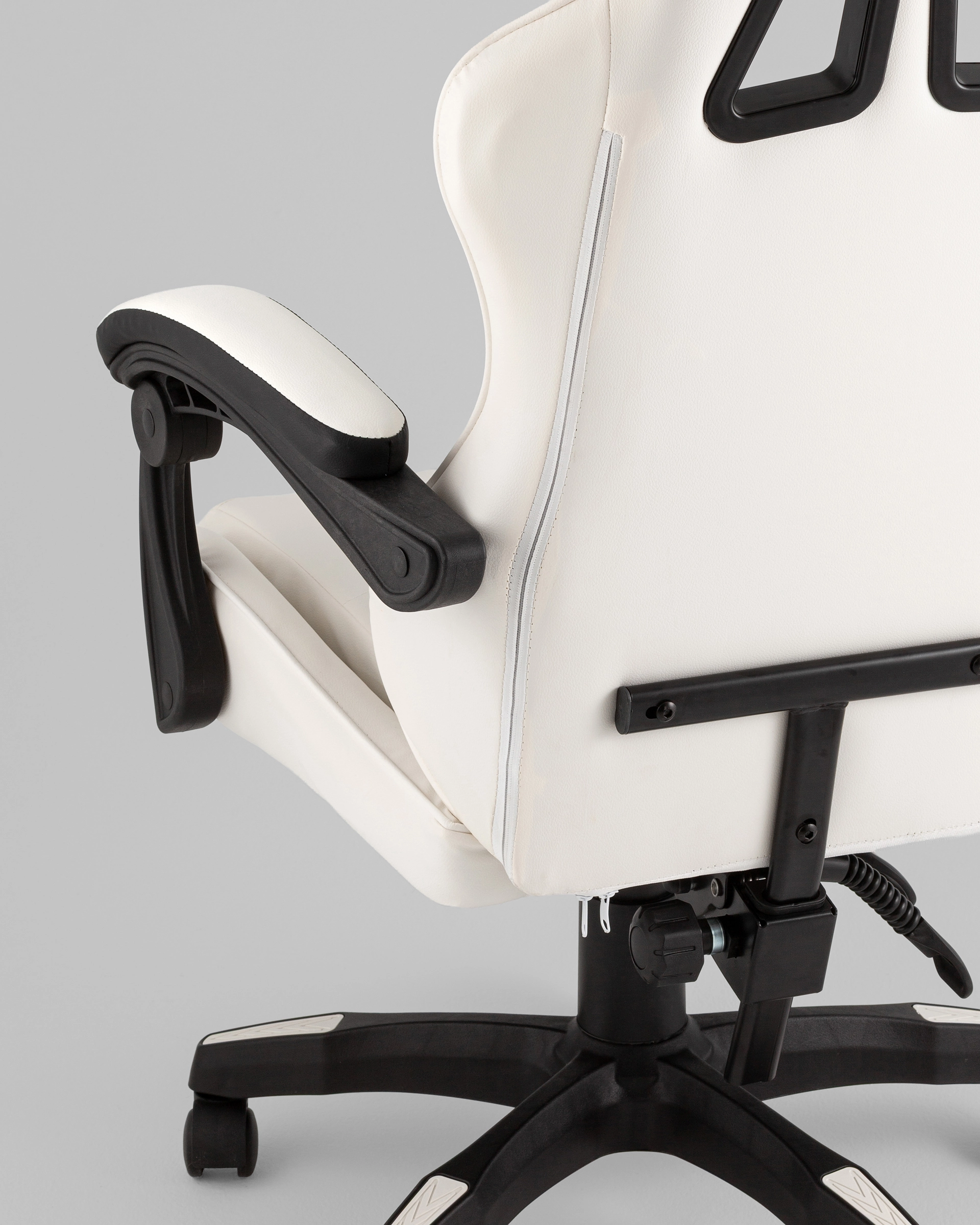 Кресло спортивное TopChairs Phantom бело-черный