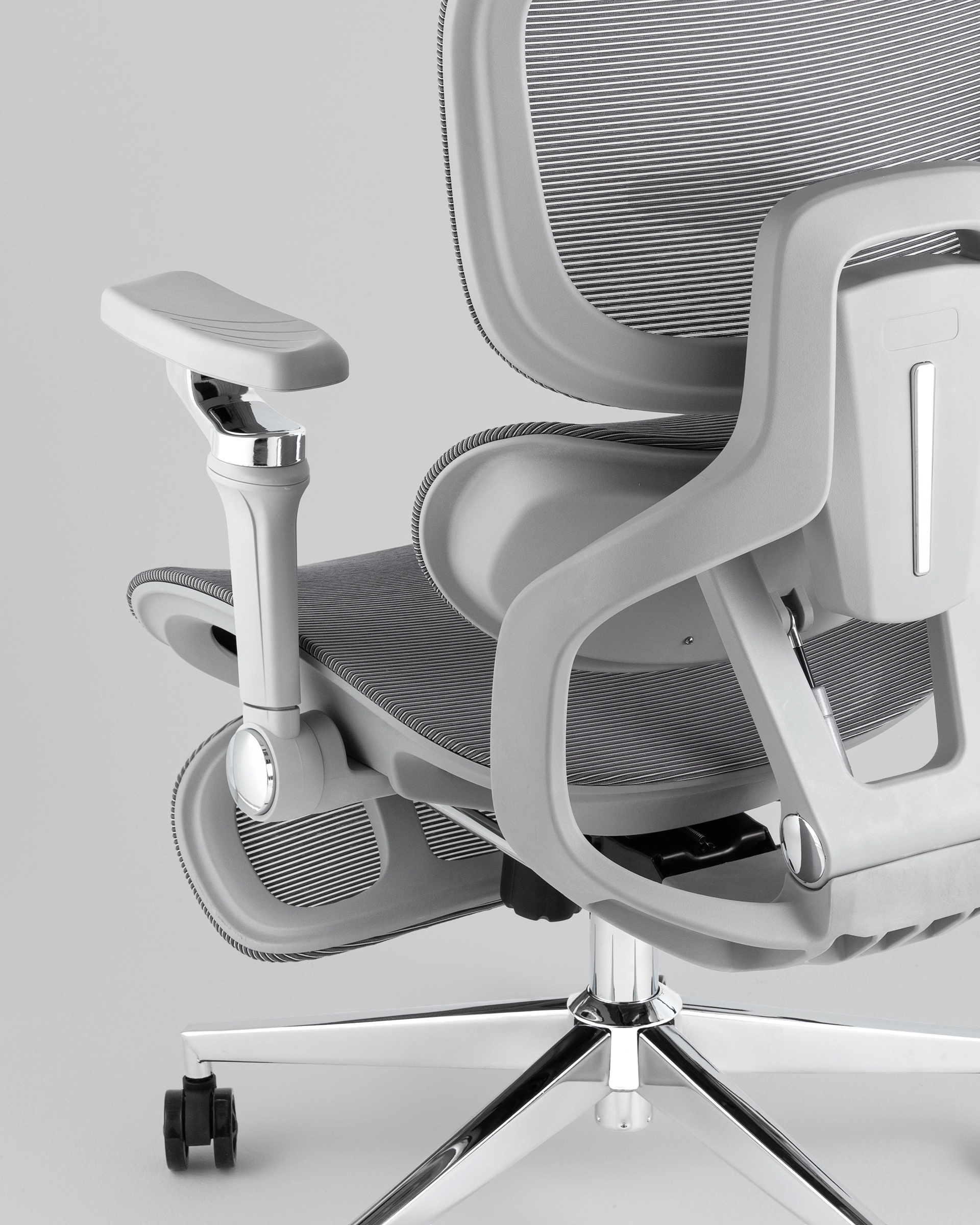Кресло офисное TopChairs Prodigy с оттоманкой серый