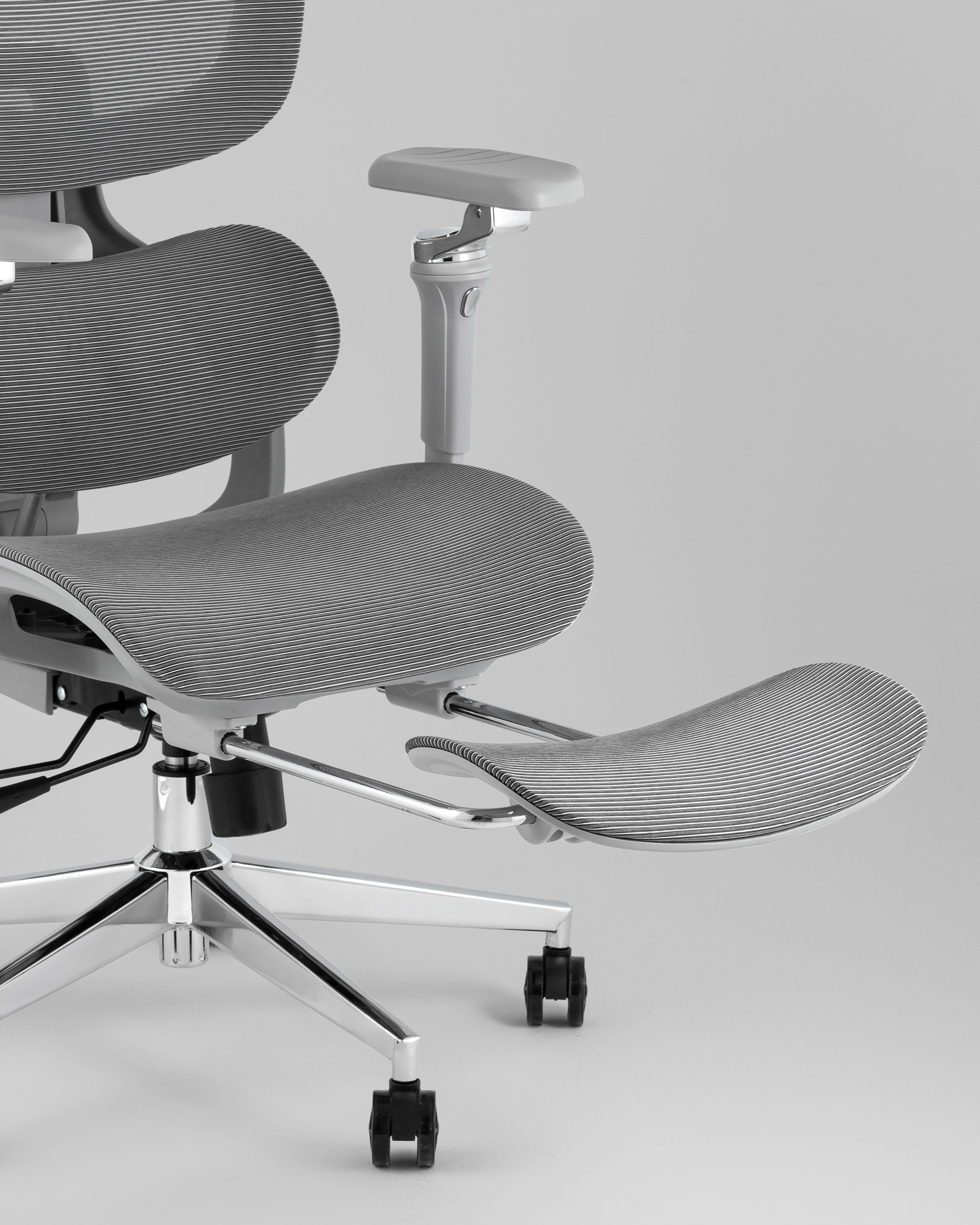 Кресло офисное TopChairs Prodigy с оттоманкой серый