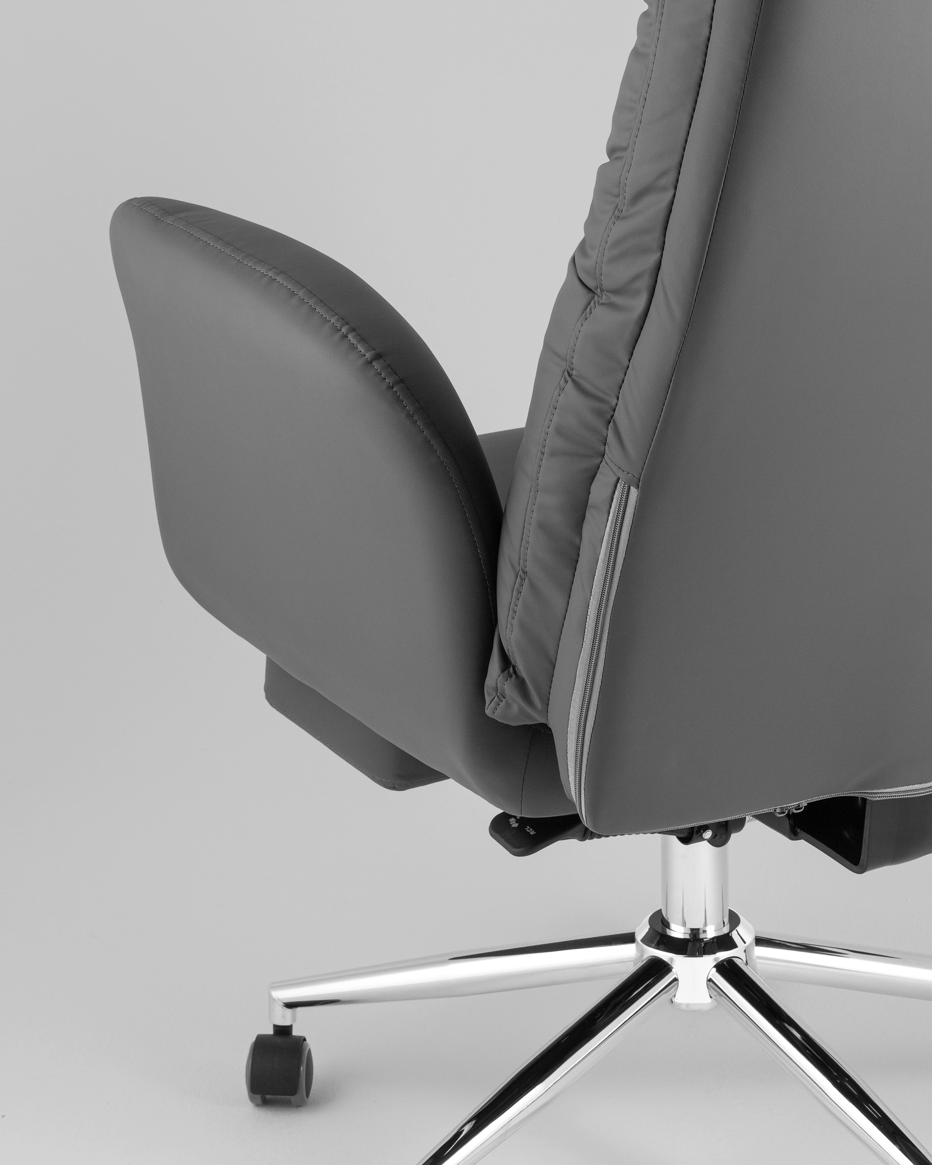Кресло руководителя TopChairs Solid NC с оттоманкой серый