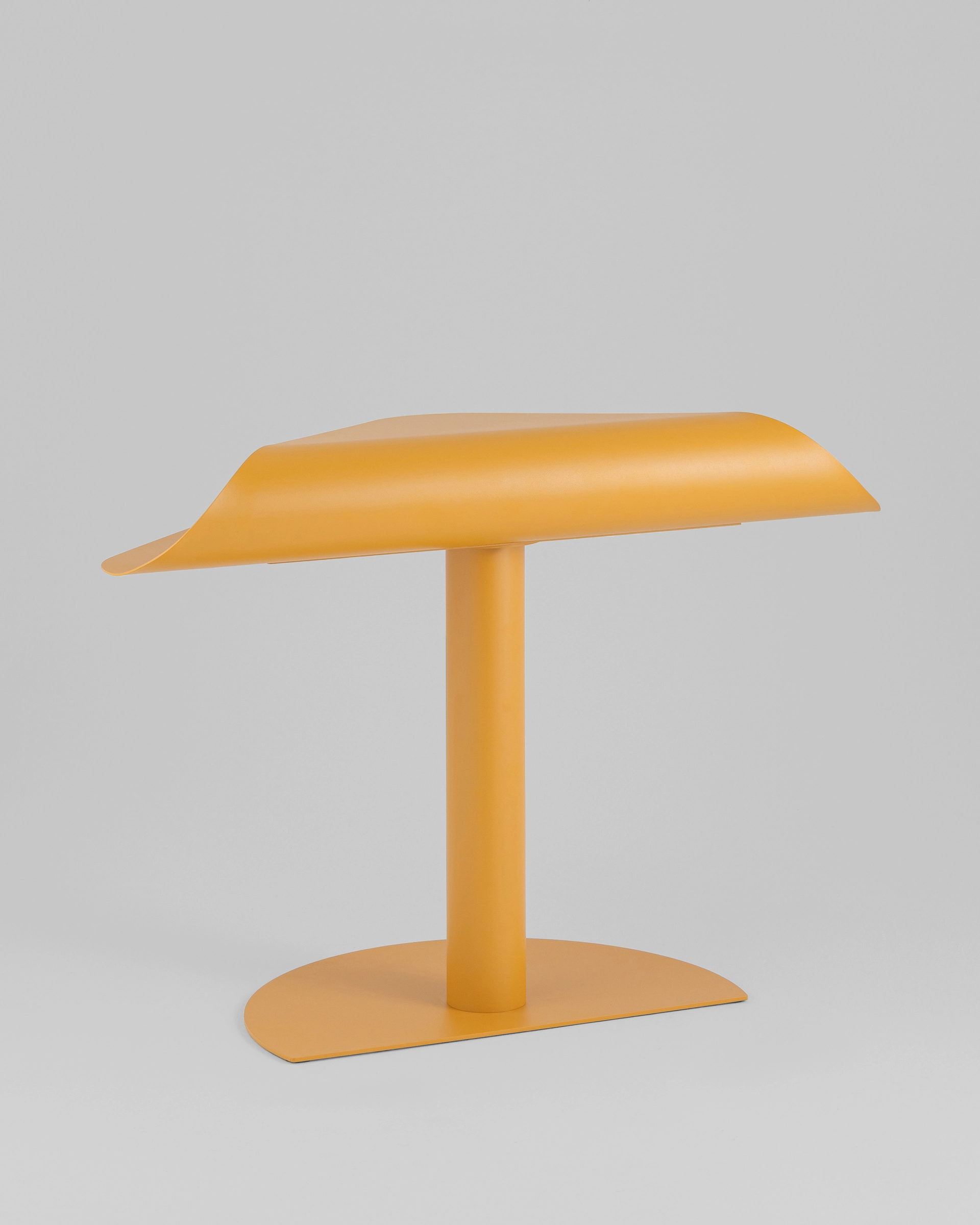 Журнальный столик Cornea металл желтый