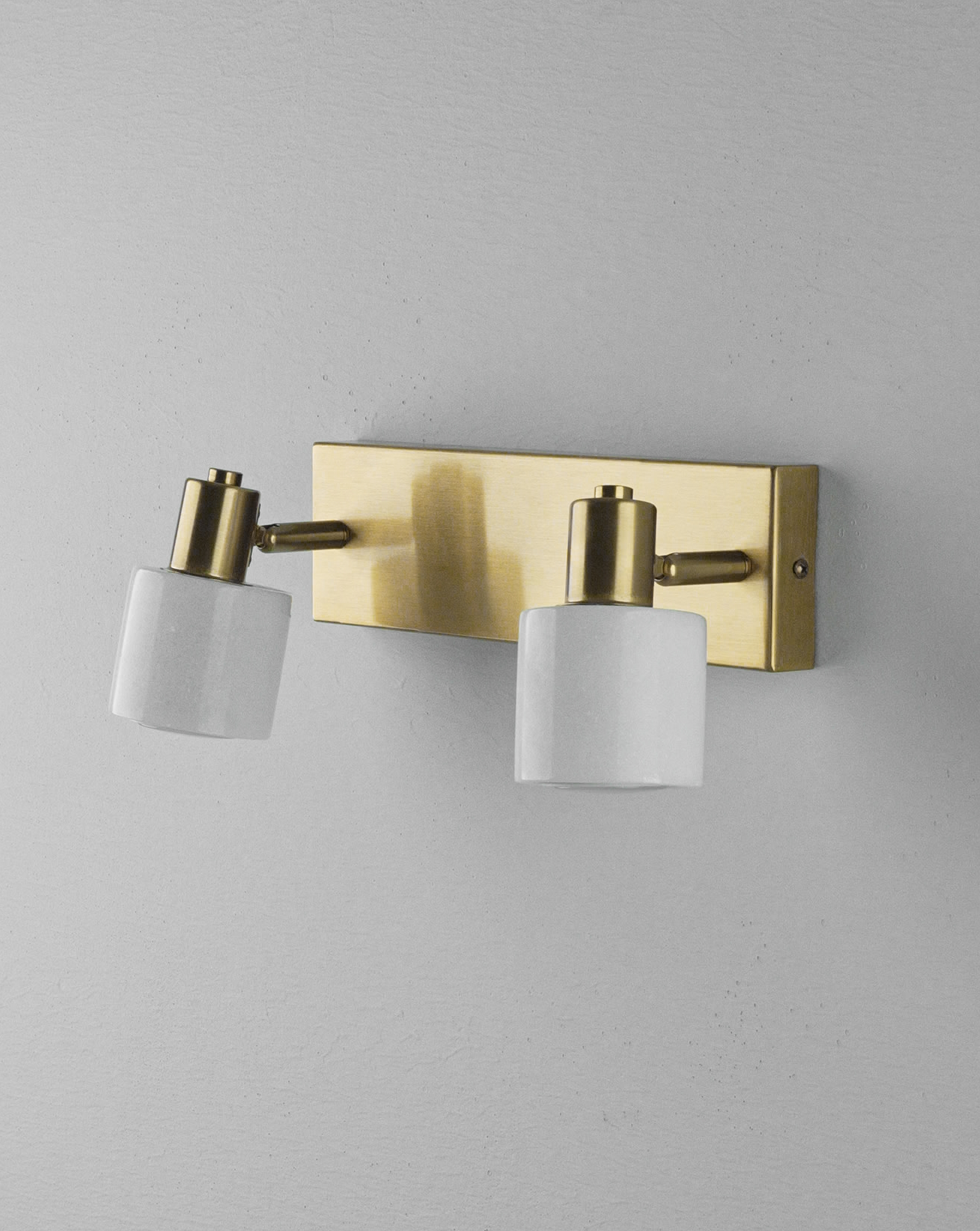 Спот Moderli V11827-2C Malet