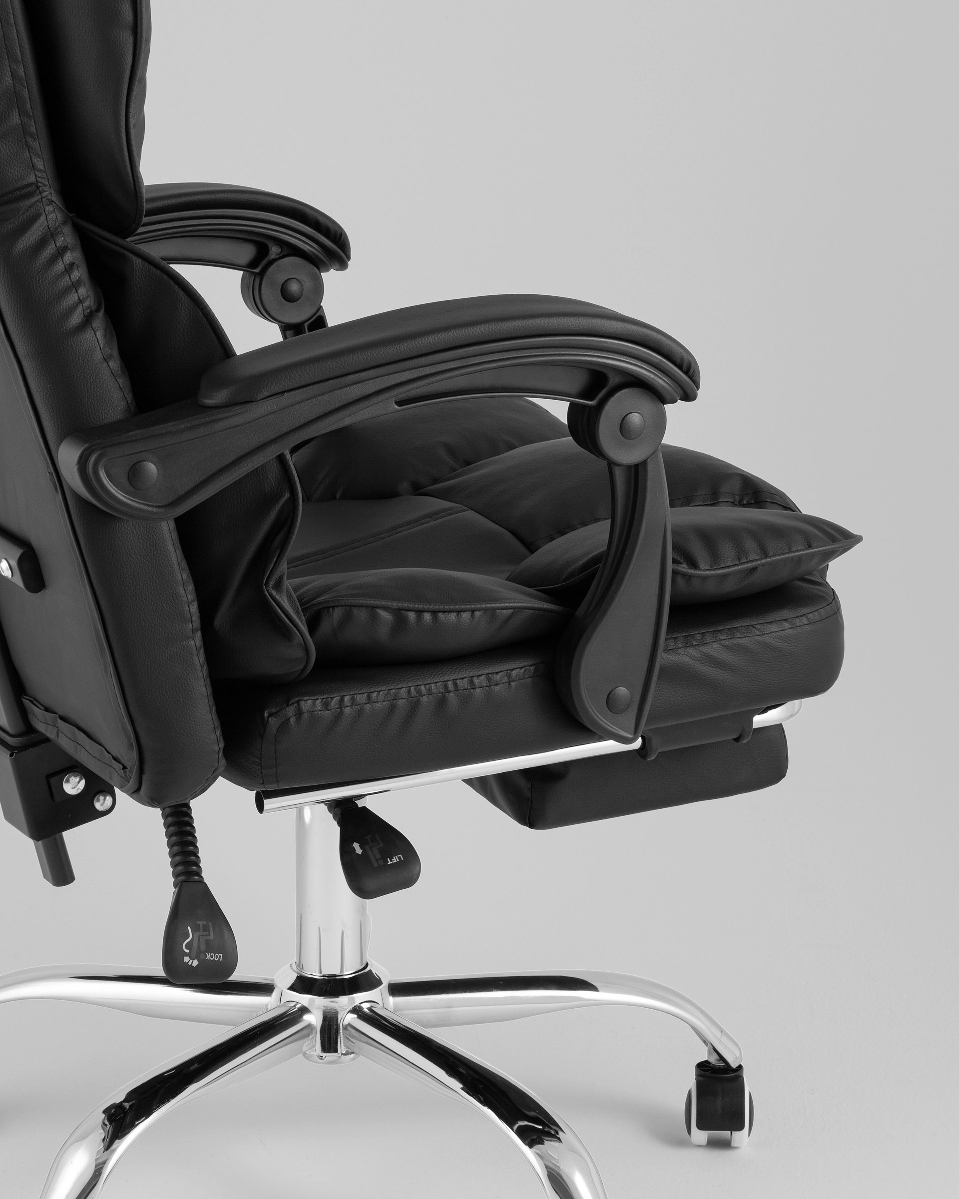 Кресло руководителя TopChairs Siento черный