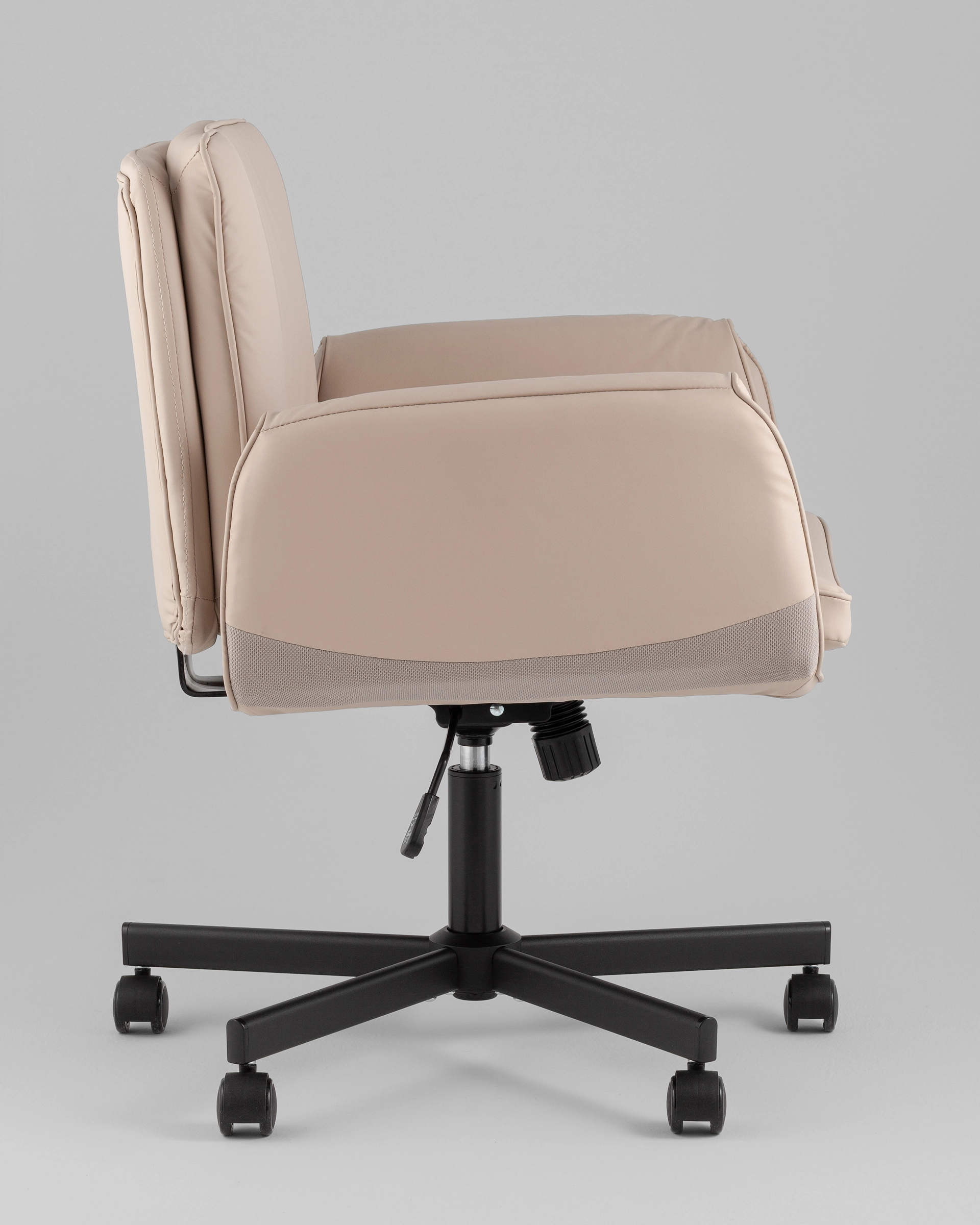 Кресло офисное TopChairs Foldo с откидными подлокотниками бежевое