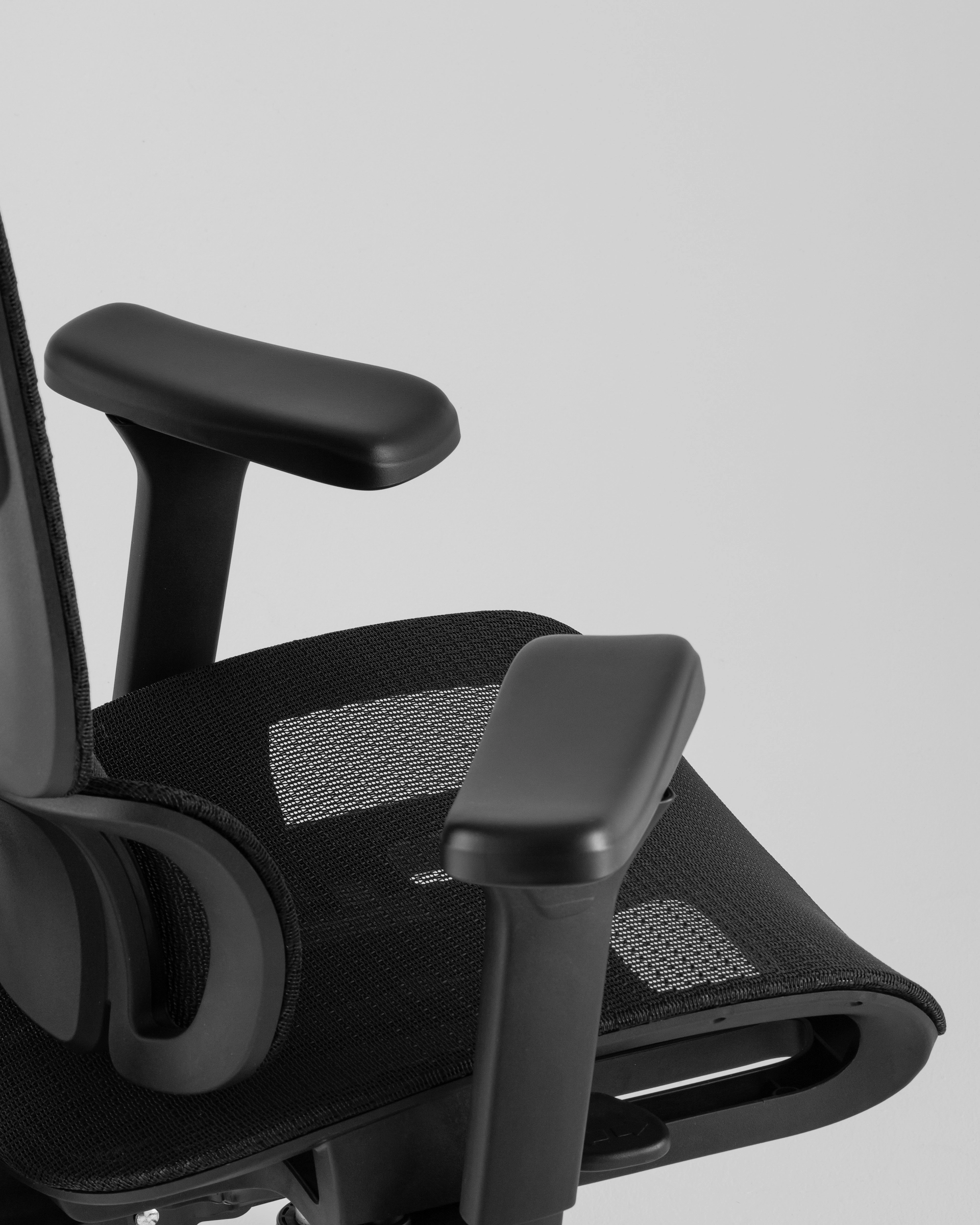 Кресло офисное TopChairs Structo черная сетка