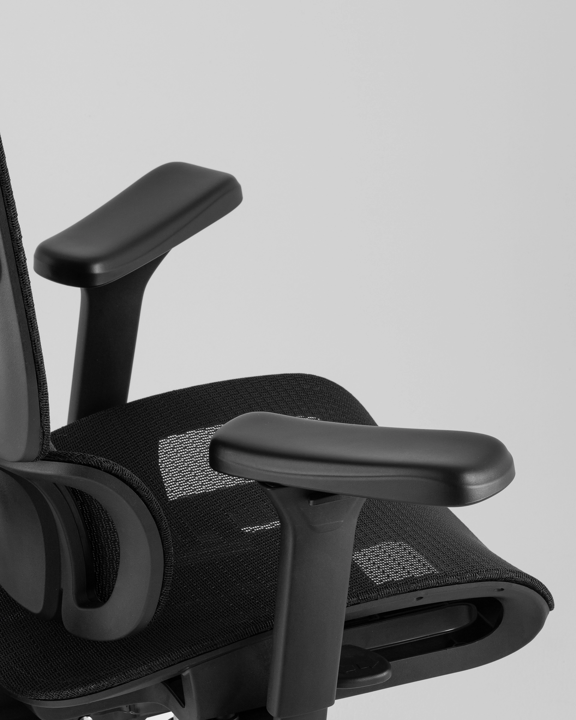 Кресло офисное TopChairs Structo черная сетка