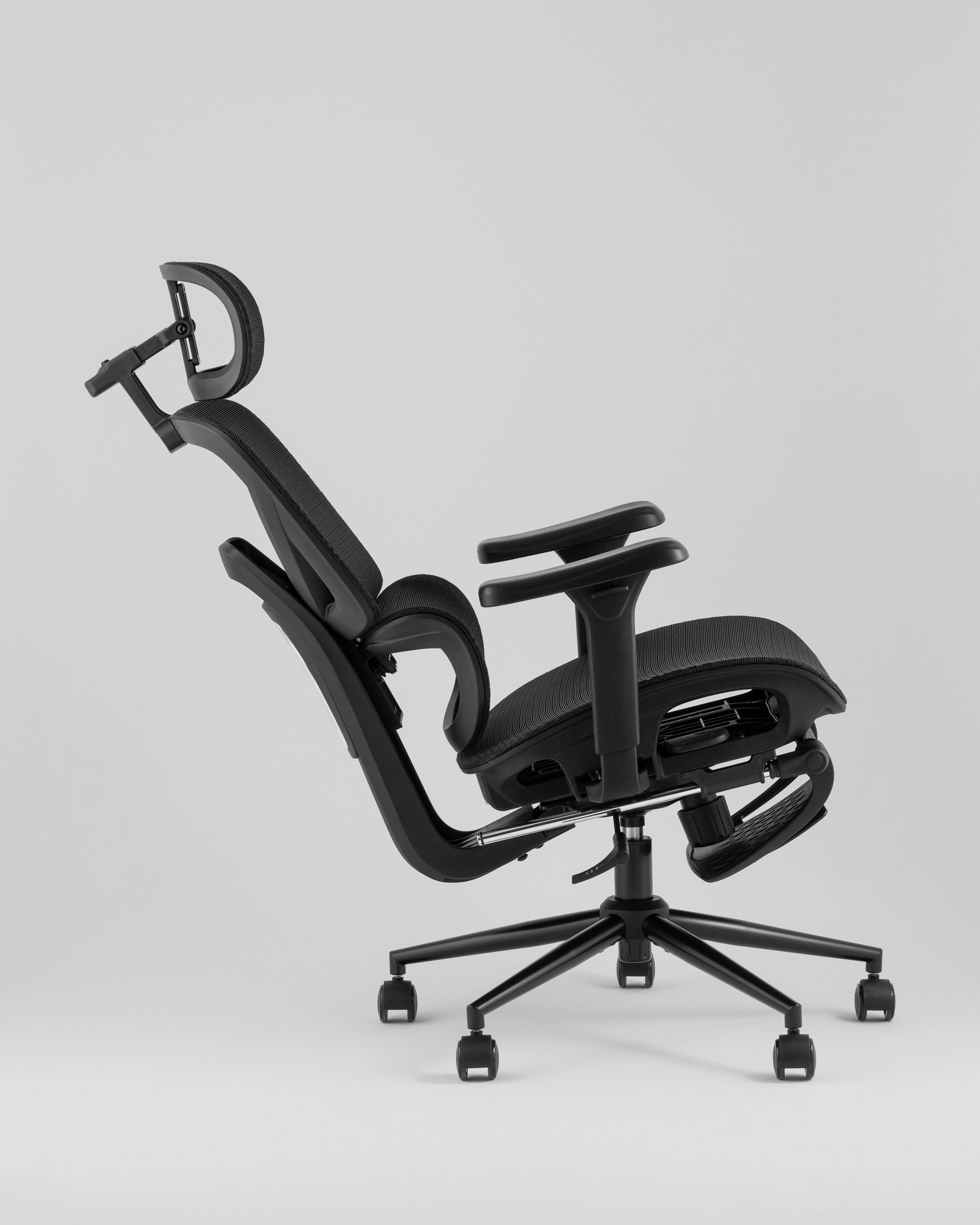 Кресло офисное TopChairs Vertus черная сетка